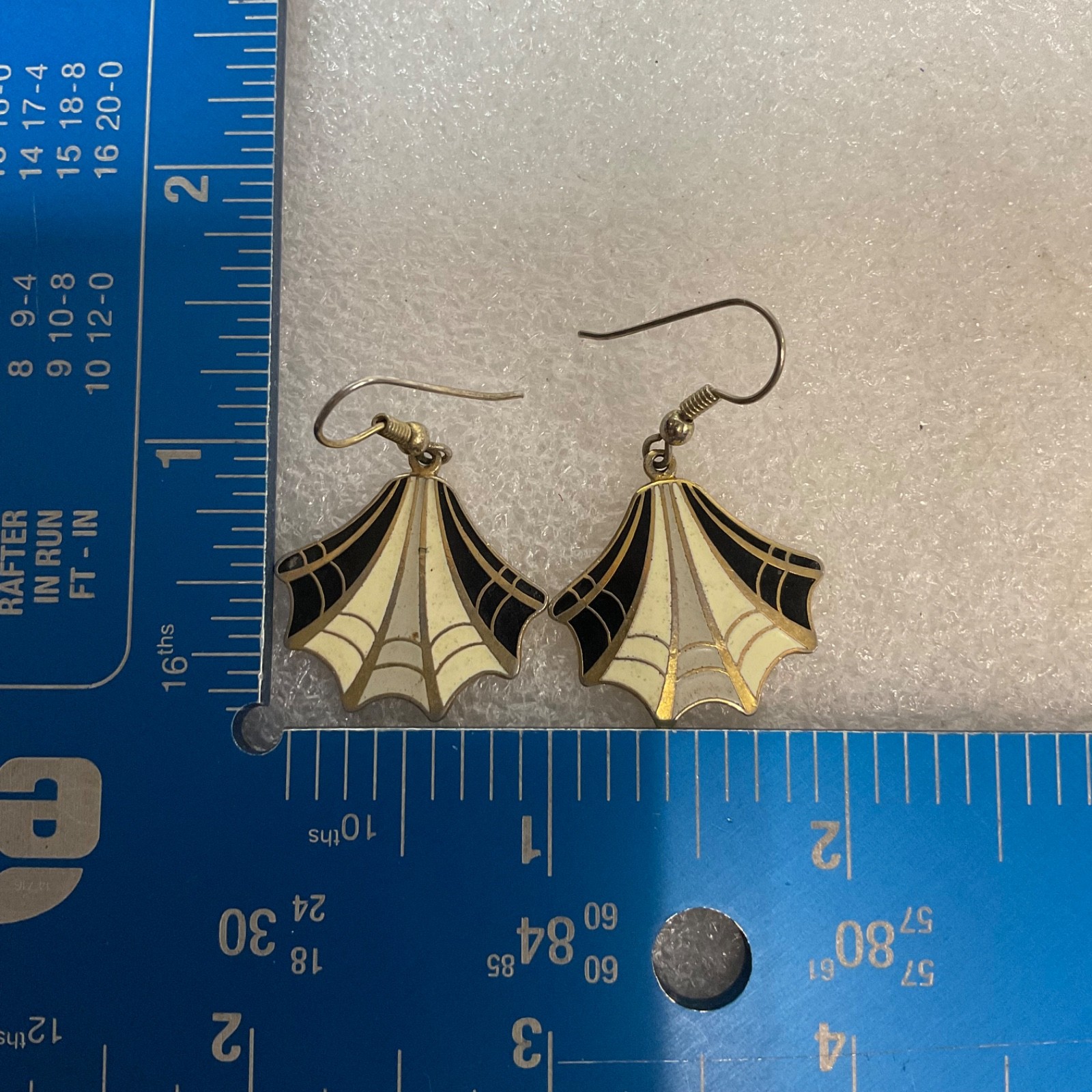 Vintage Web Gold Tone Cloisonné Earrings Black White Enamel Fan Shape Dangle - Image 7