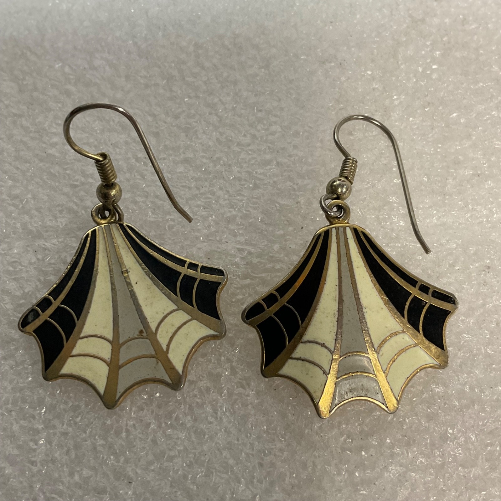 Vintage Web Gold Tone Cloisonné Earrings Black White Enamel Fan Shape Dangle - Image 8