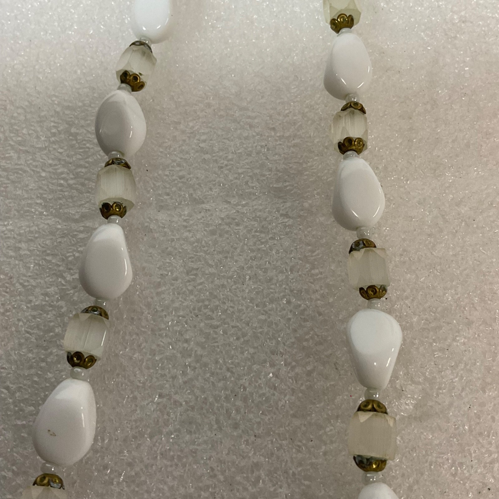 Vintage 26" White Glass Bead Necklace Faceted Lucite & Brass Spacers Handmade - Image 5