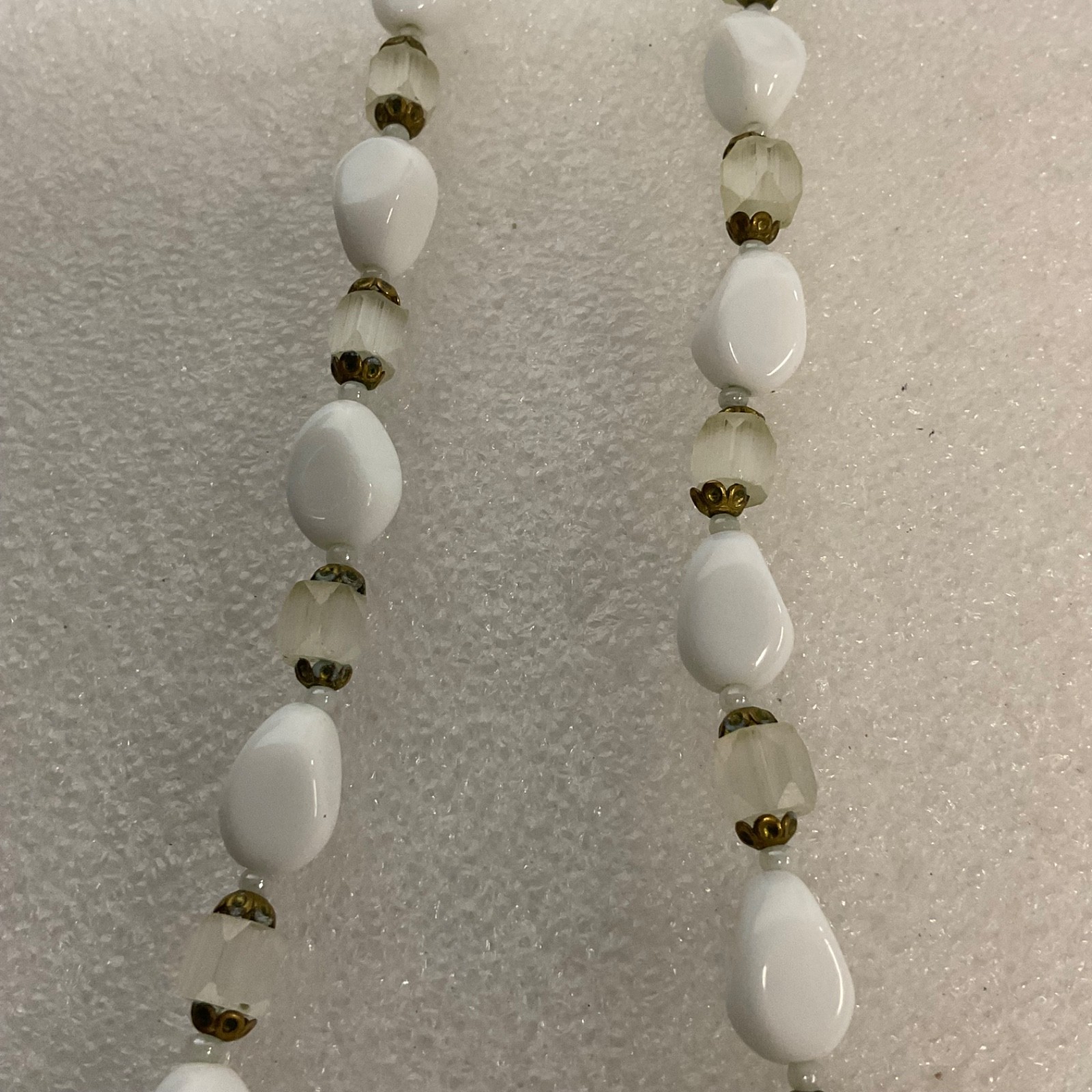 Vintage 26" White Glass Bead Necklace Faceted Lucite & Brass Spacers Handmade - Image 6