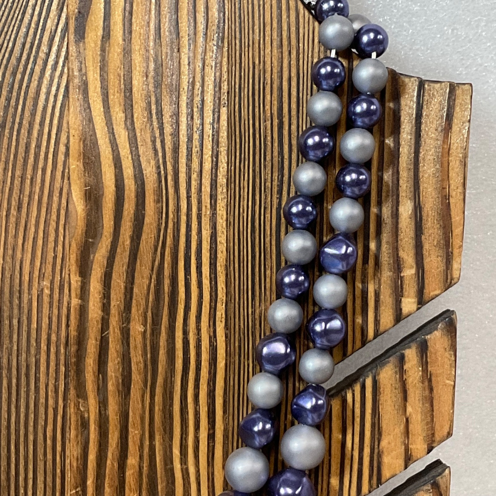 Vintage Japan 34" Double Strand Beaded Necklace Gray Purple Aurora Borealis Bead - Image 4