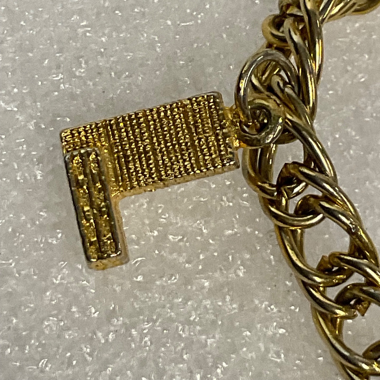 Vintage NYC Gold Tone Charm Bracelet Statue Liberty Empire State Building 7" - Image 2