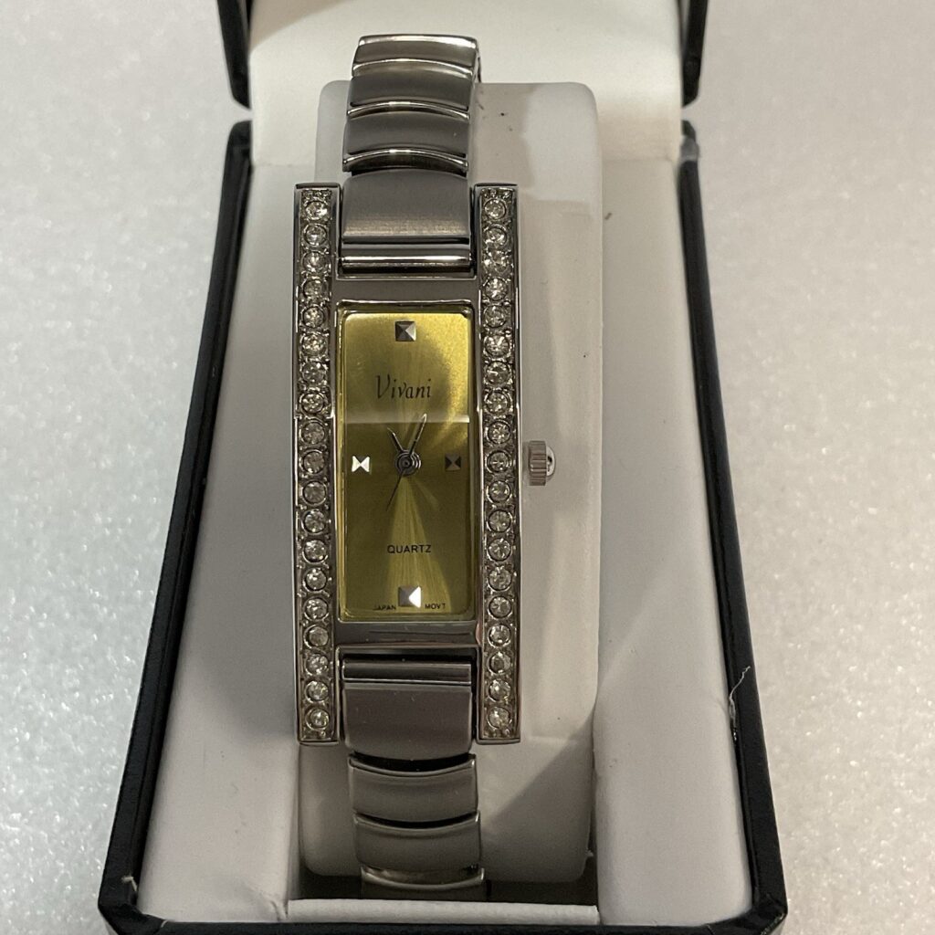 Vivian Ladies Watch Silver Tone Stretch Stainless Band GnuFashion Needs Battery - Image 1