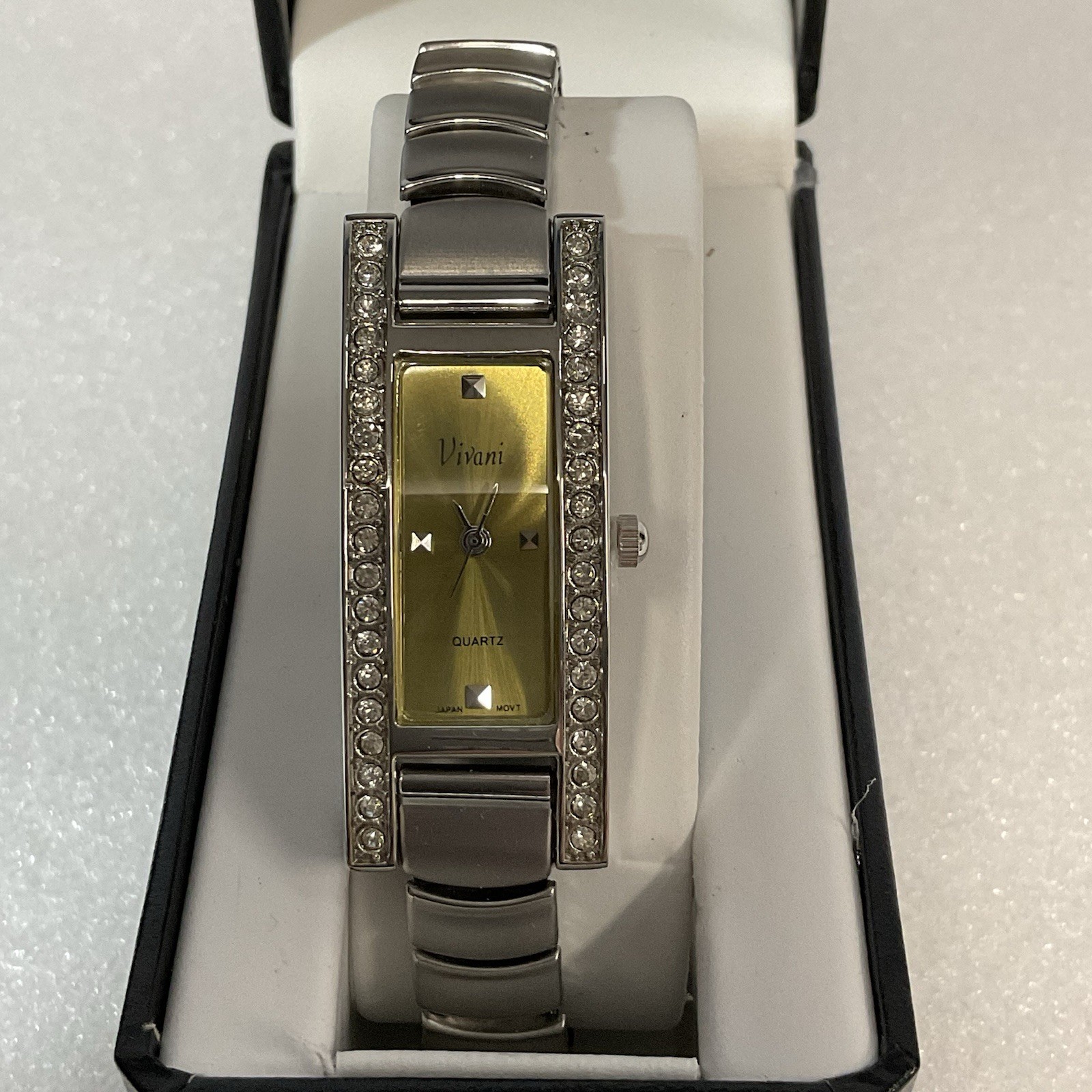 Vivian Ladies Watch Silver Tone Stretch Stainless Band GnuFashion Needs Battery - Image 1