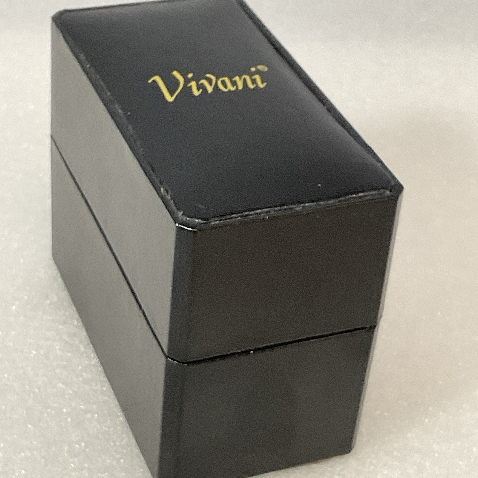 Vivian Ladies Watch Silver Tone Stretch Stainless Band GnuFashion Needs Battery - Image 2