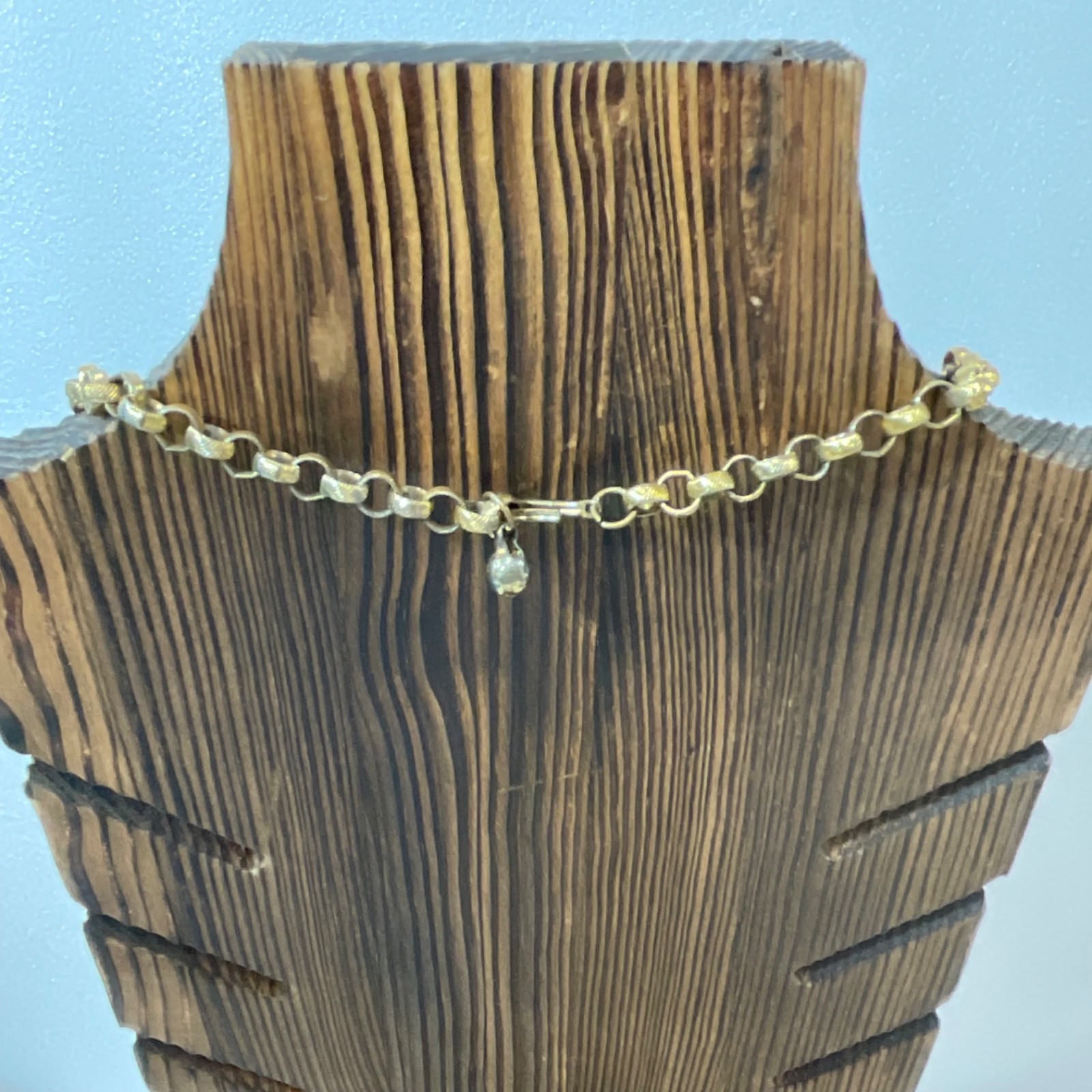 Vintage Gold Tone Chain Necklace 21 Inch Textured Links Retro Jewelry - Image 4