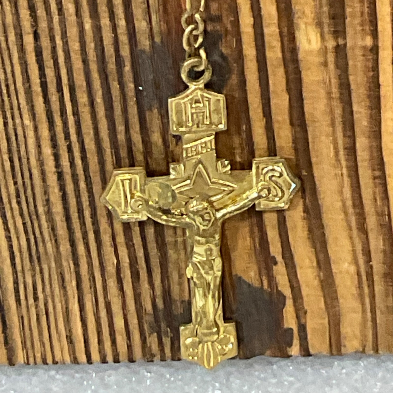 VTG Catholic Rosary Red Faceted Glass Beads Gold Tone Crucifix Cross Necklace - Image 3