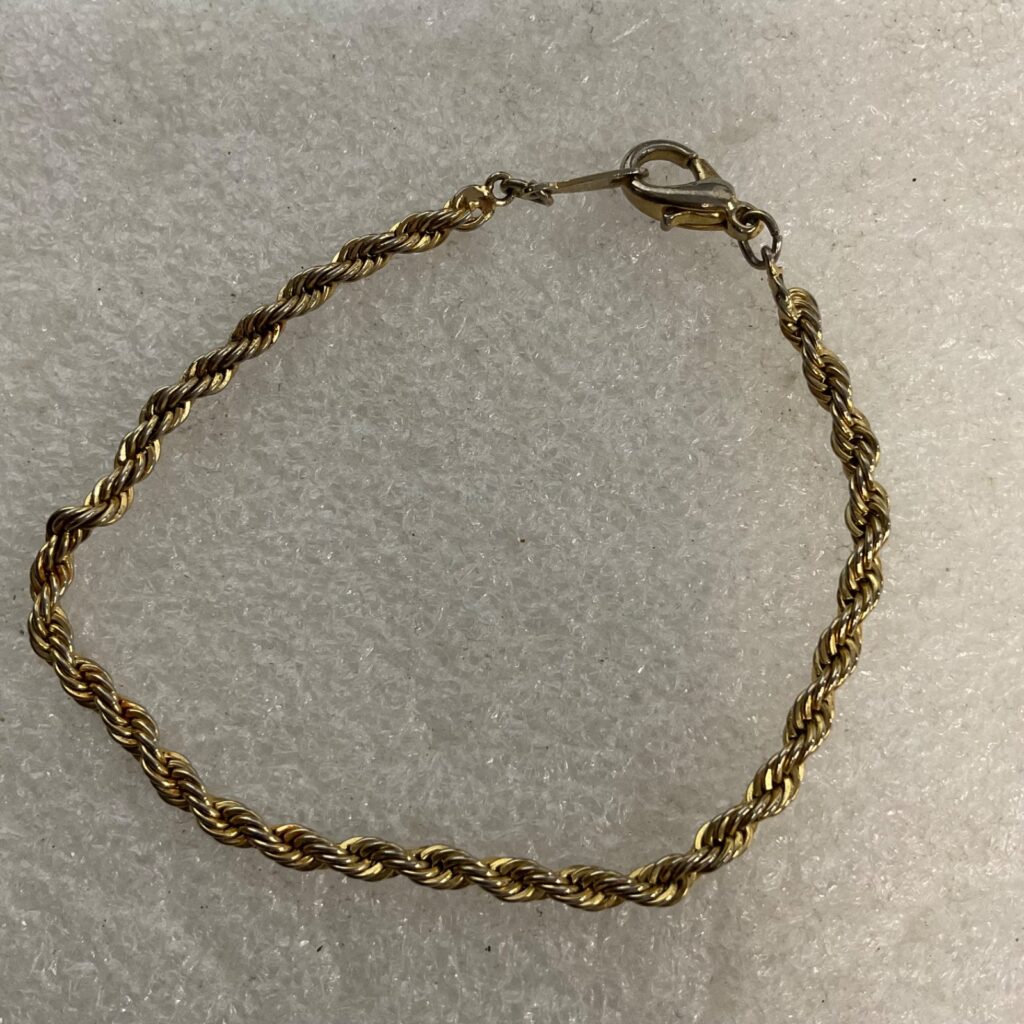 Vintage Gold Tone Rope Chain Bracelet 7in 4.52g Lobster Clasp - Image 1