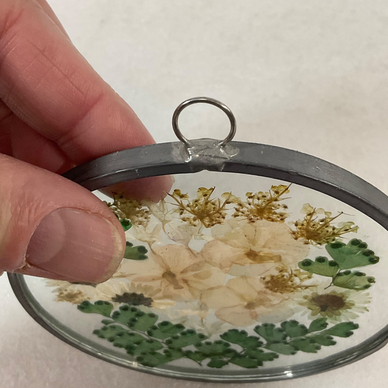 Pressed Flower Glass Suncatcher 4in Round Hanging Botanical Decor - Image 6