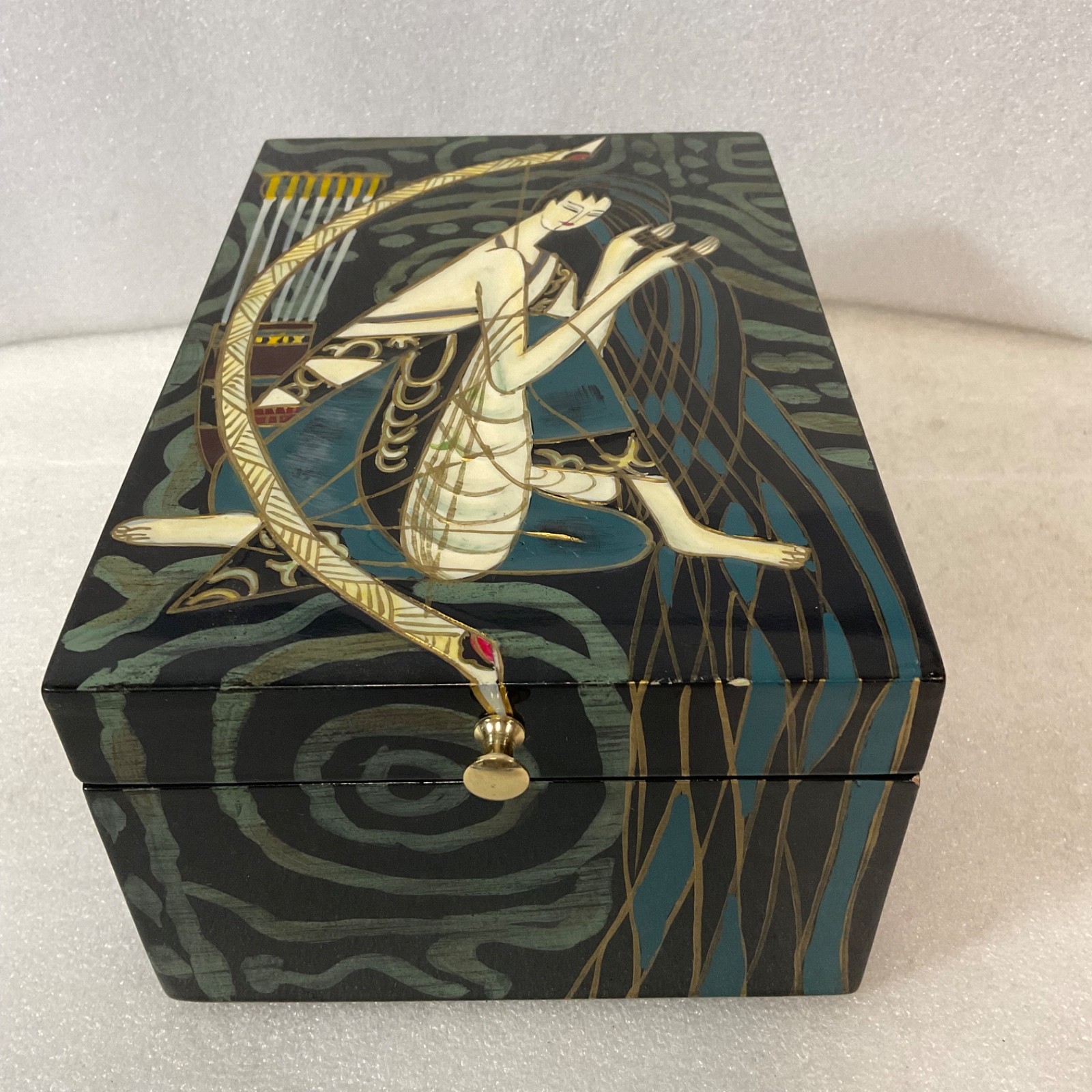 Painted Lacquer Jewelry Trinket Box Chinese Style Huntress Archer 9x6x4 in - Image 2