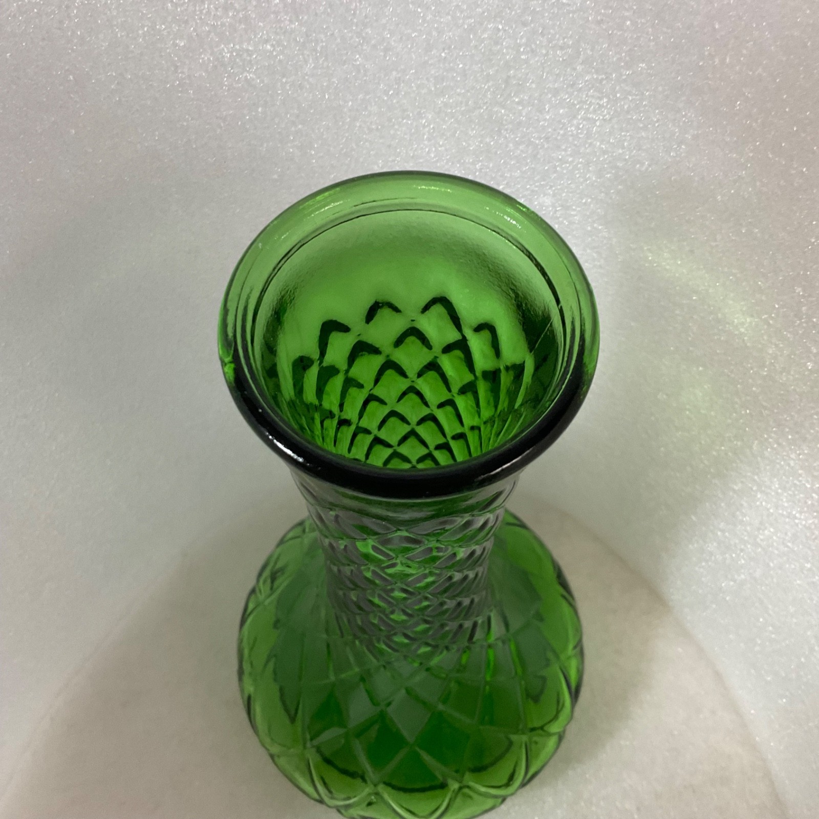 Green Glass Diamond Quilted Pattern Bud Vase 9in Numbered 4095 - Image 3