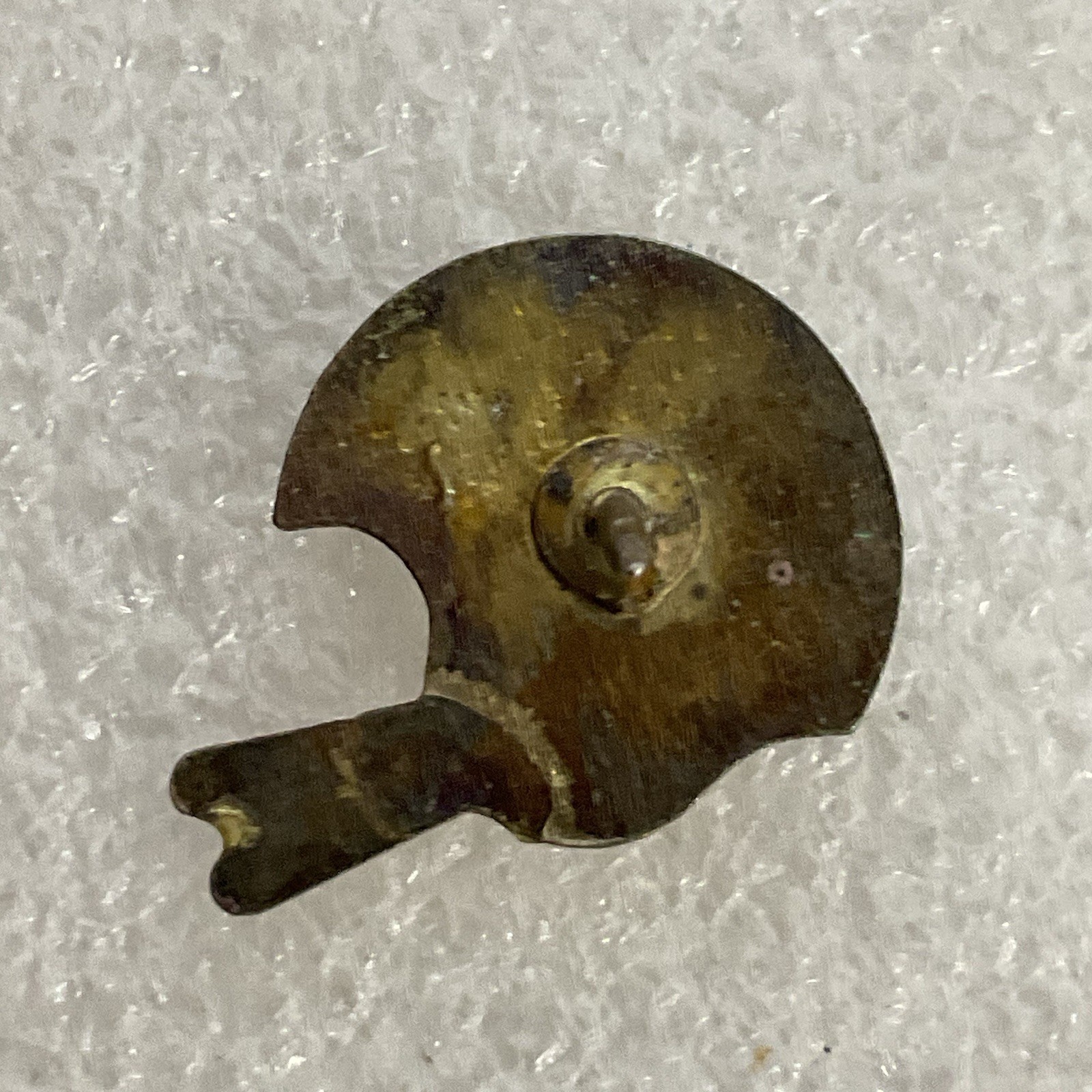 VTG Chicago Bears NFL Football Helmet Pin Gold Red Enamel Lapel Collectible - Image 2