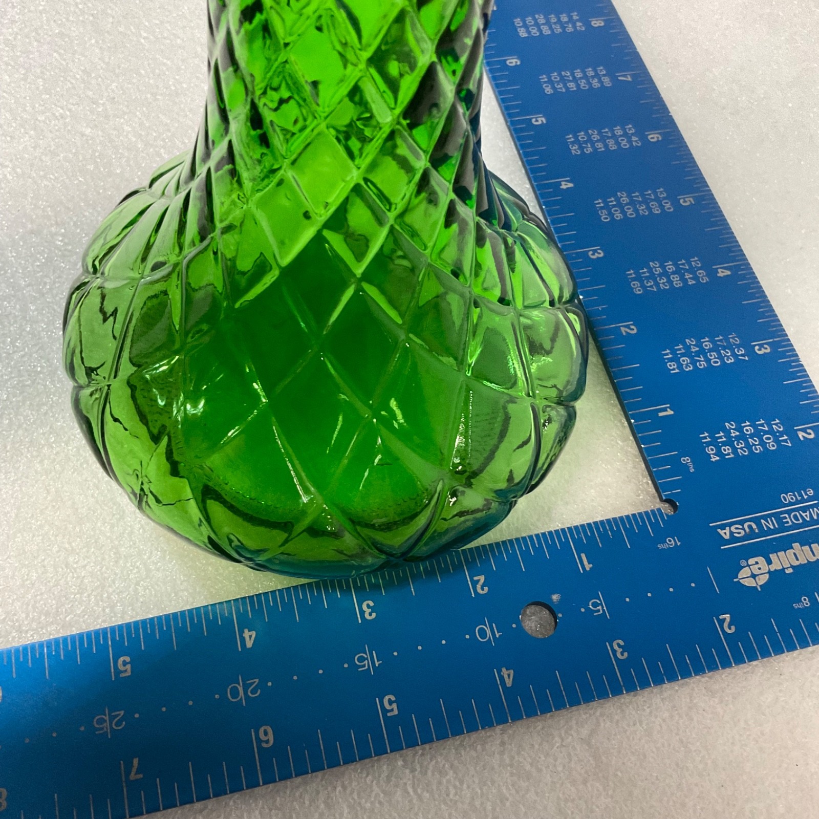 Green Glass Diamond Quilted Pattern Bud Vase 9in Numbered 4095 - Image 14