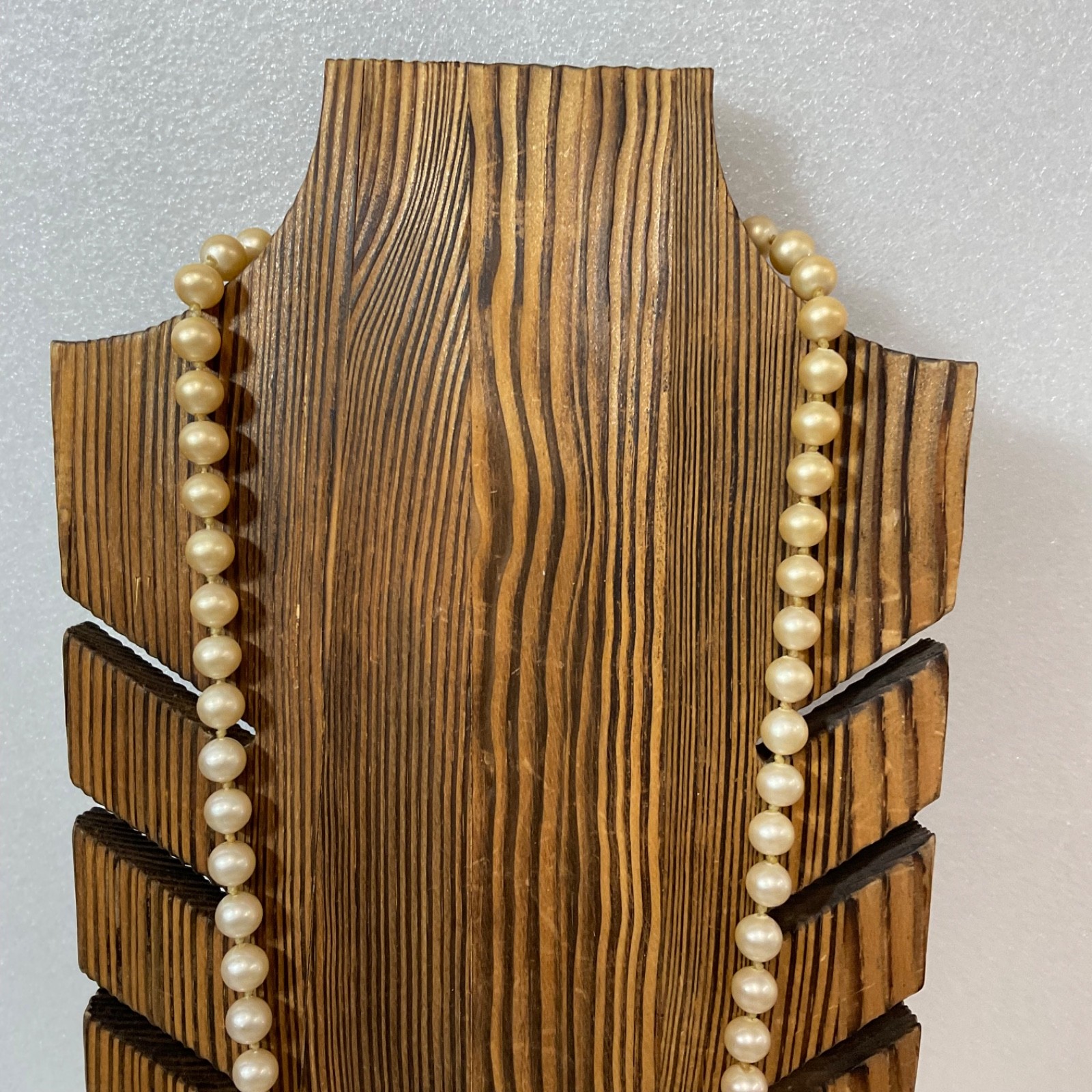 Vintage 24" Faux Pearl Necklace Gold Tone Filigree Clasp 61.9g Elegant - Image 3