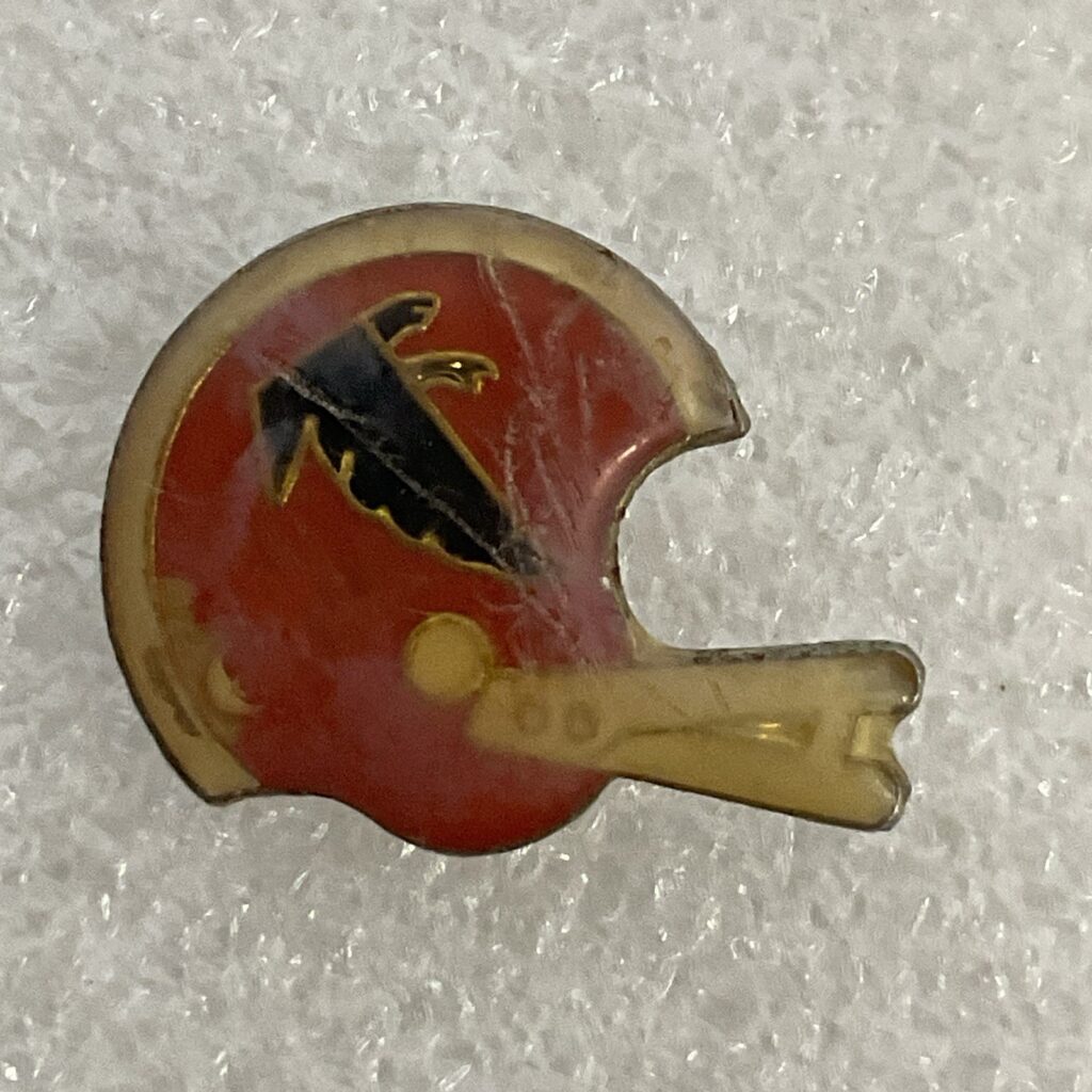 Vintage Atlanta Falcons NFL Football Helmet Pin Rare Collectible 1960s-70s - Image 1