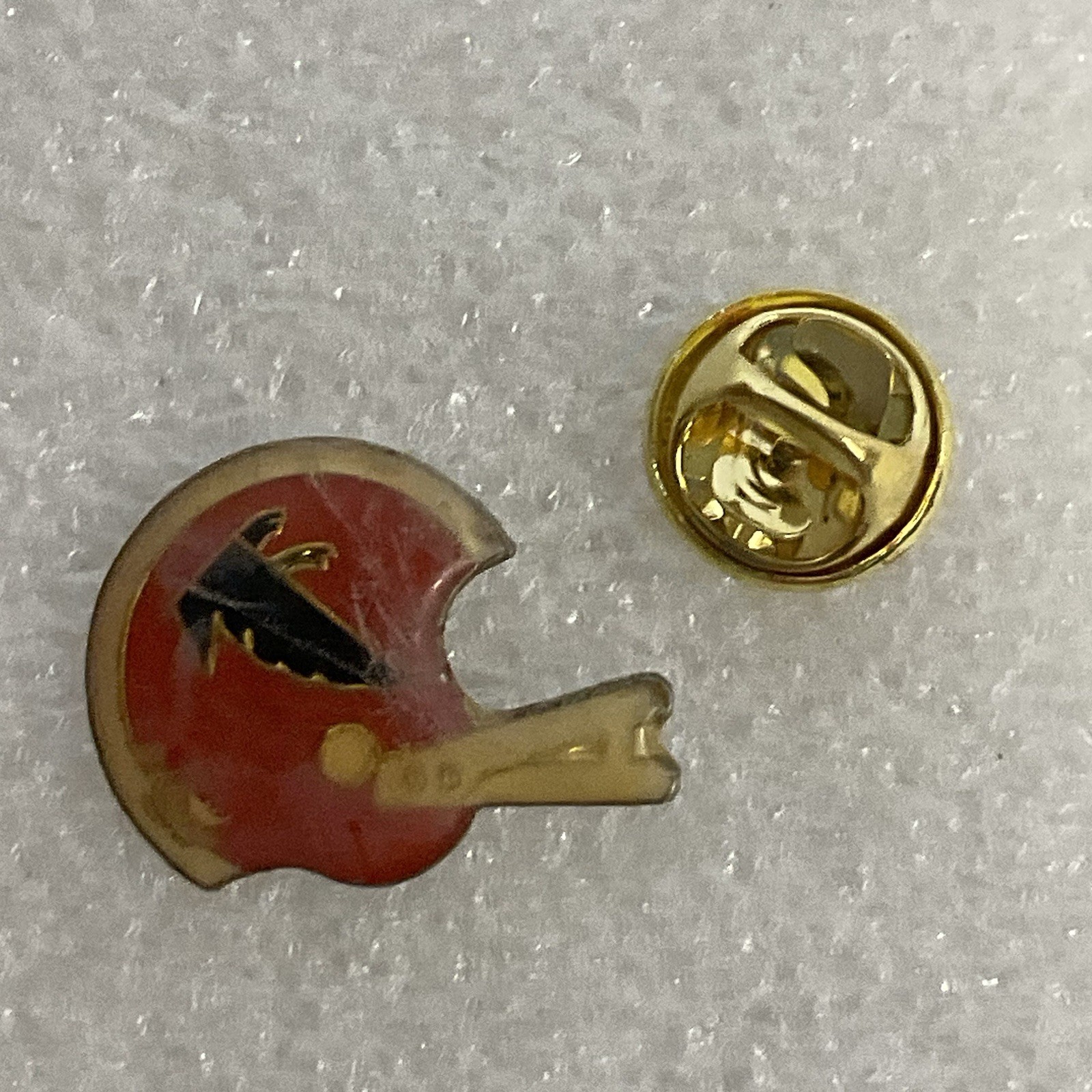 Vintage Atlanta Falcons NFL Football Helmet Pin Rare Collectible 1960s-70s - Image 5