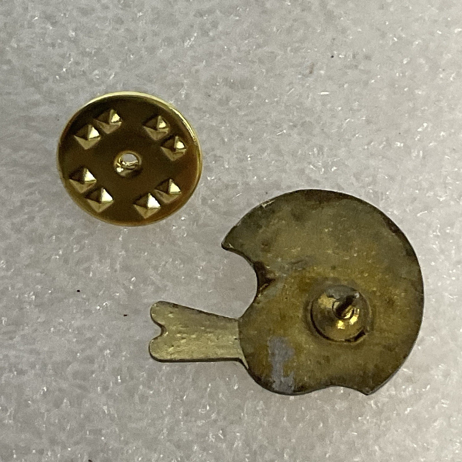 Texas Longhorns Vintage Football Helmet Lapel Pin NCAA Memorabilia Collectible - Image 5