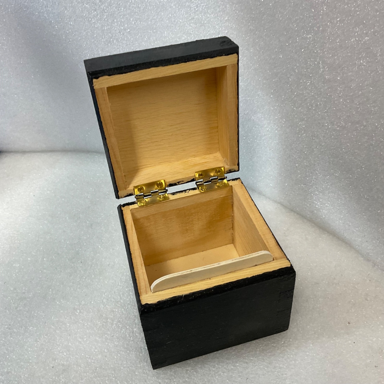 Callahan Silent Years Black Lacquer Wood Trinket Box 3in Cube - Image 5