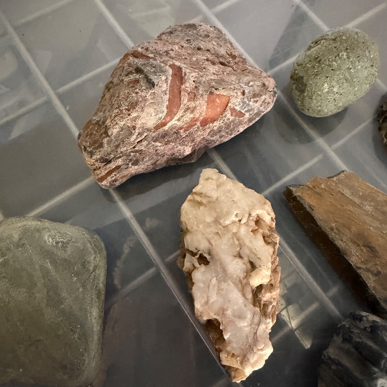 24 Pc Mixed Rock Mineral Specimen Lot Polished Rough 4 lb 5.1 oz - Image 6
