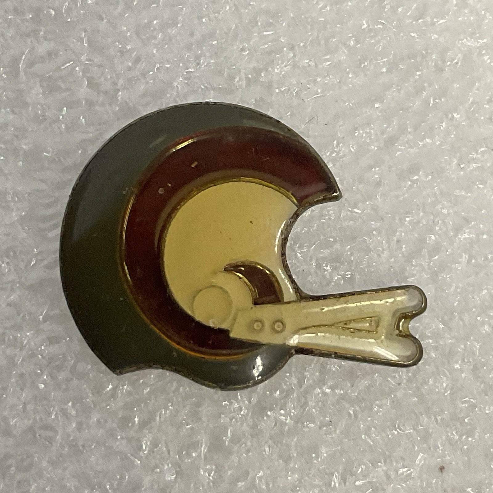 VTG Los Angeles Rams Football Helmet Pin Lapel NFL Collectible Memorabilia - Image 1