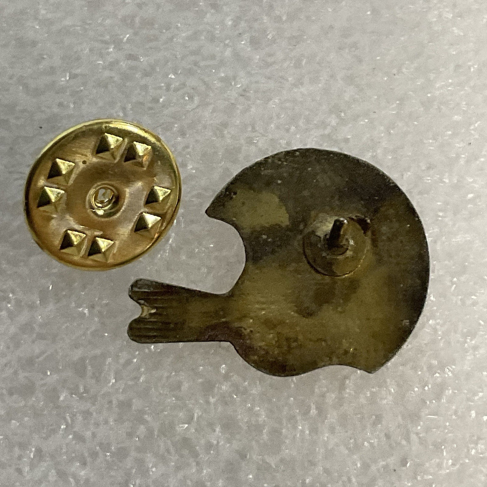 VTG Los Angeles Rams Football Helmet Pin Lapel NFL Collectible Memorabilia - Image 5