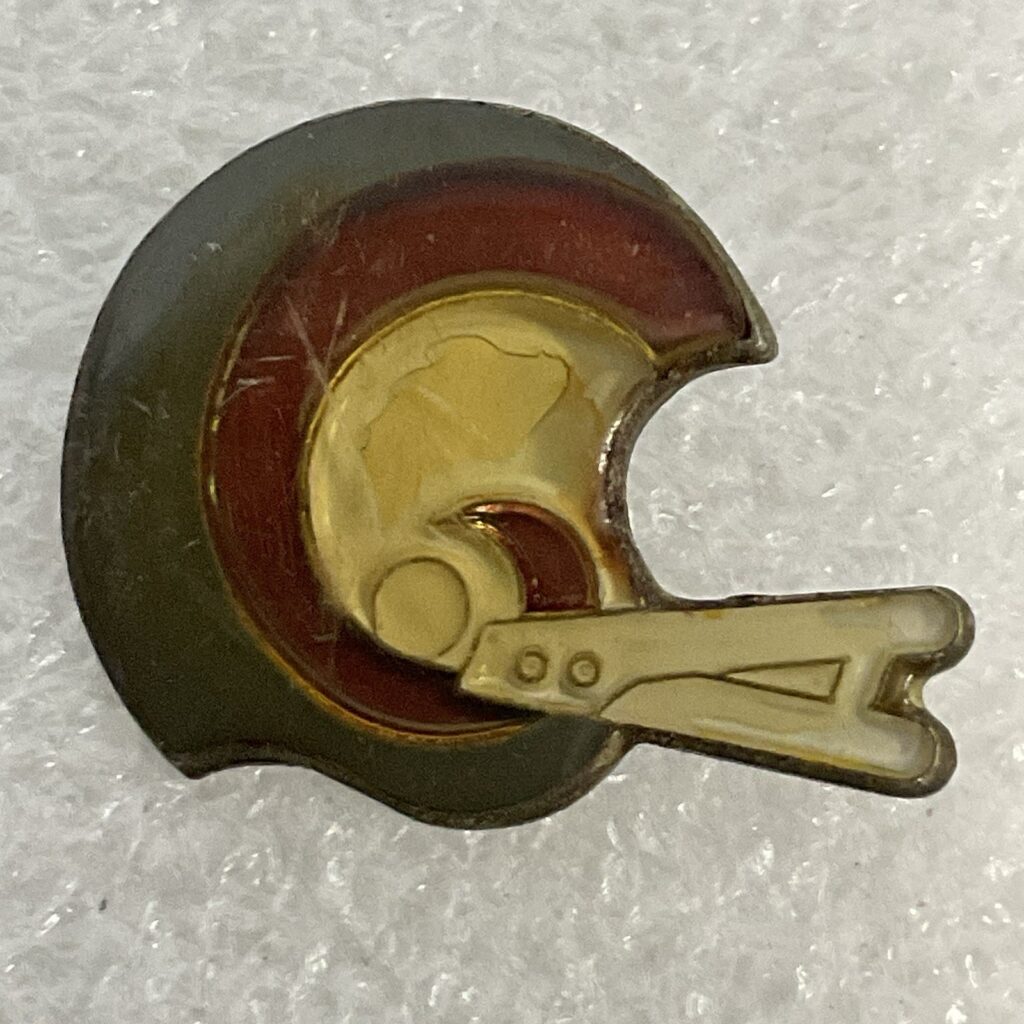 Vintage Los Angeles Rams Football Helmet Lapel Pin – NFL Collectible - Image 1