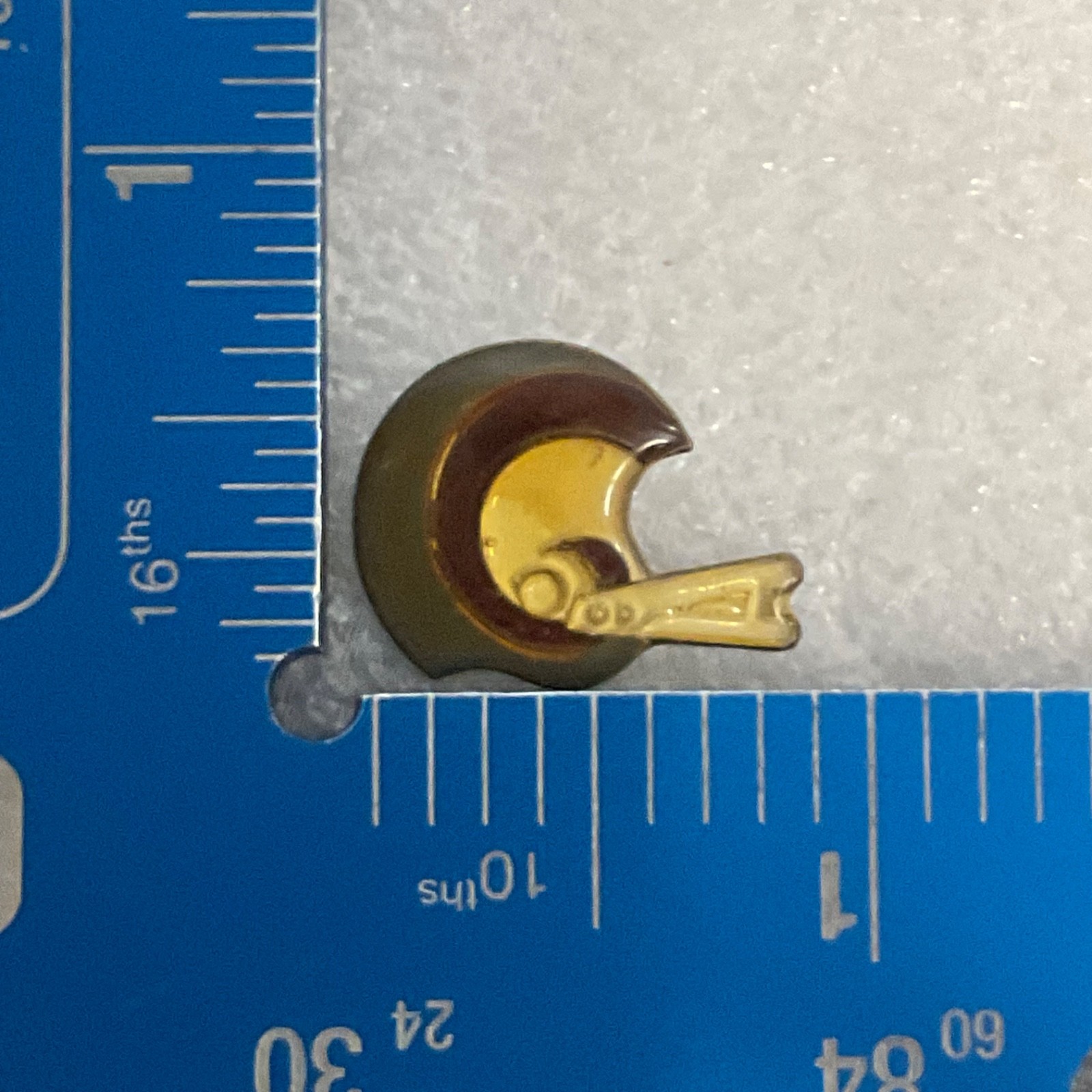 Vintage Los Angeles Rams NFL Football Helmet Lapel Pin Rare Collectible - Image 11