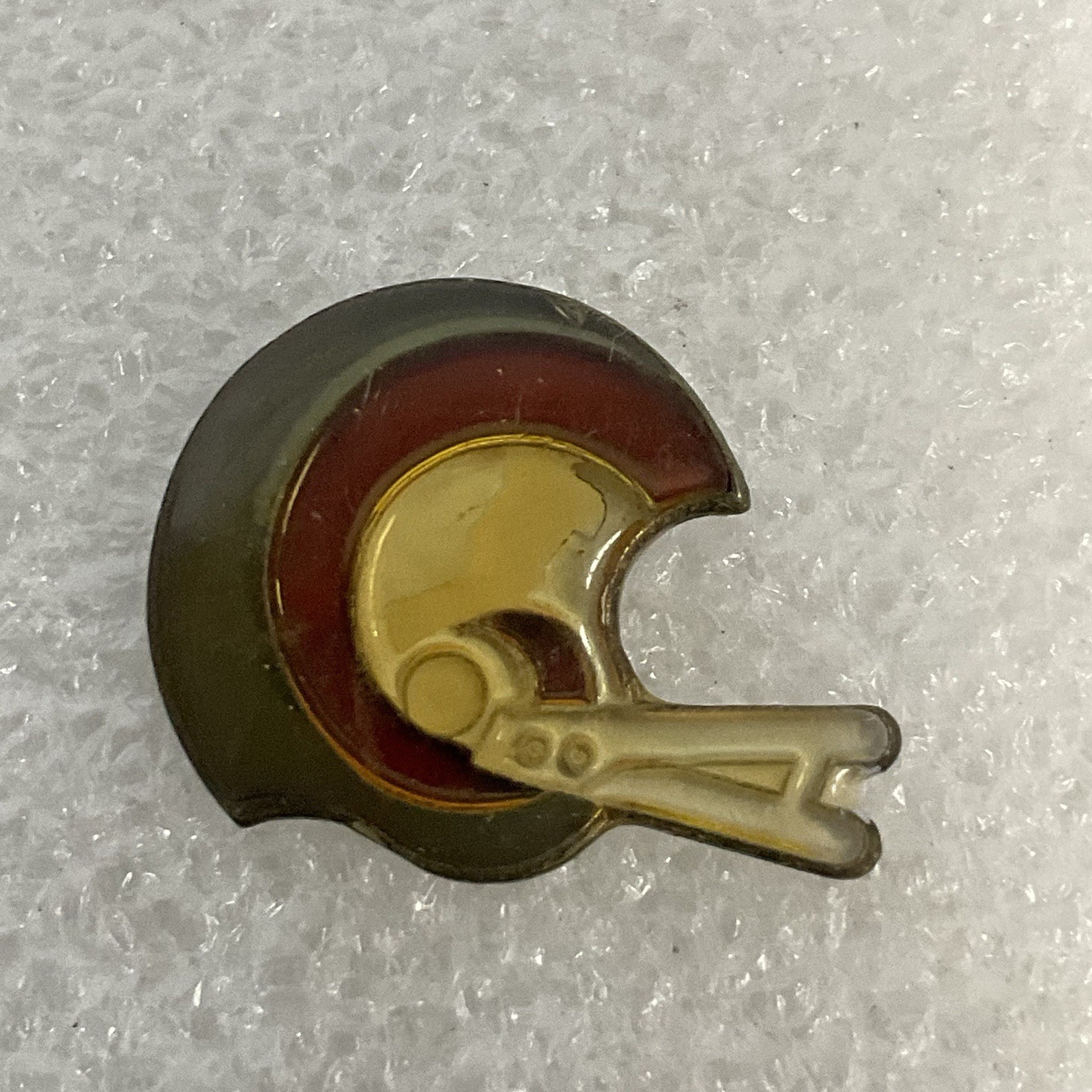 Vintage Los Angeles Rams Football Helmet Pin Lapel NFL Memorabilia Collectible - Image 1