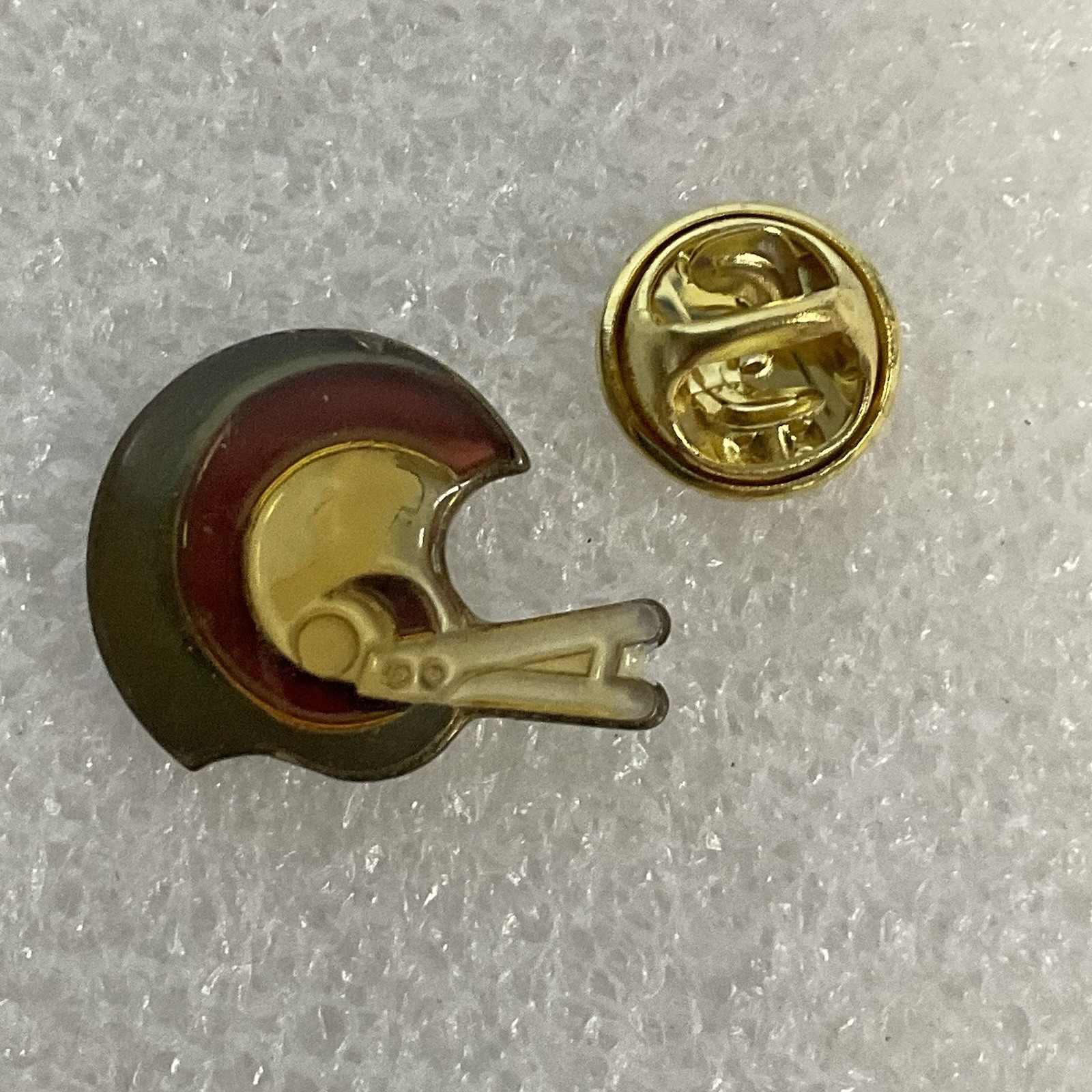 Vintage Los Angeles Rams Football Helmet Pin Lapel NFL Memorabilia Collectible - Image 3