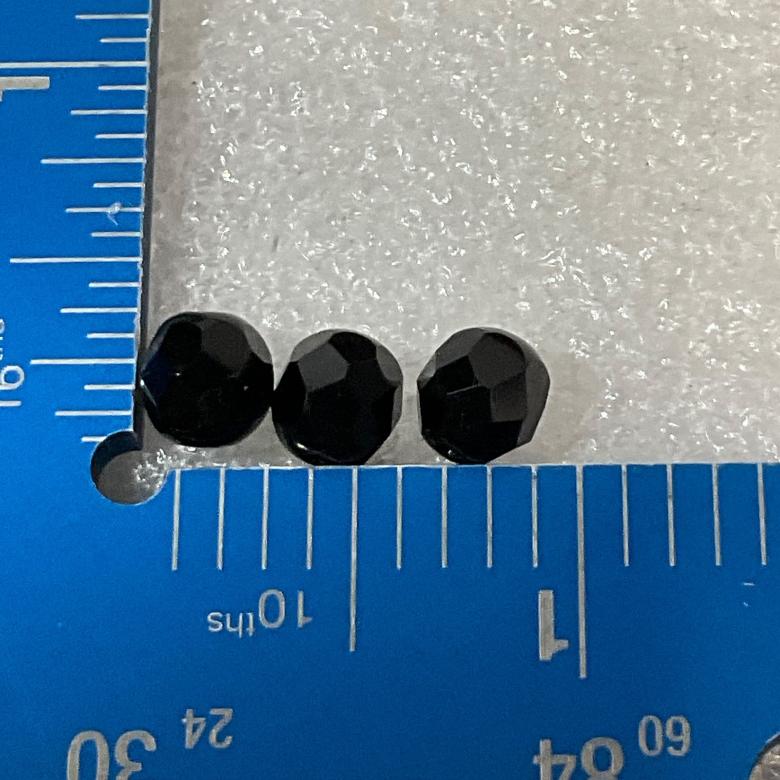Lot 40 Black Faceted Glass Beads 10mm Round Jewelry Making Supplies 21.5g - Image 4