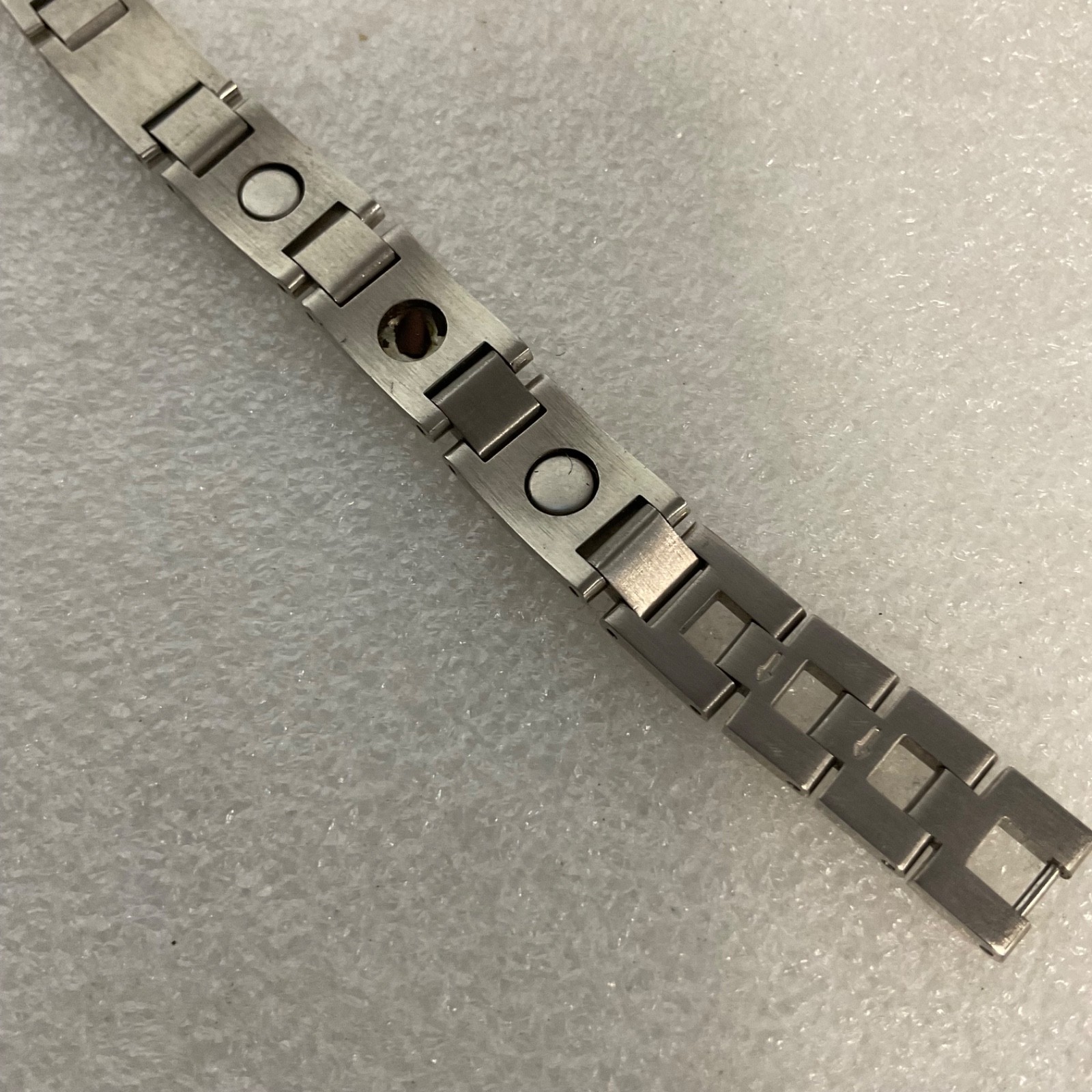 7.25in Magnetic Therapy Bracelet Stainless Steel Link 34.45g Missing Magnets - Image 3