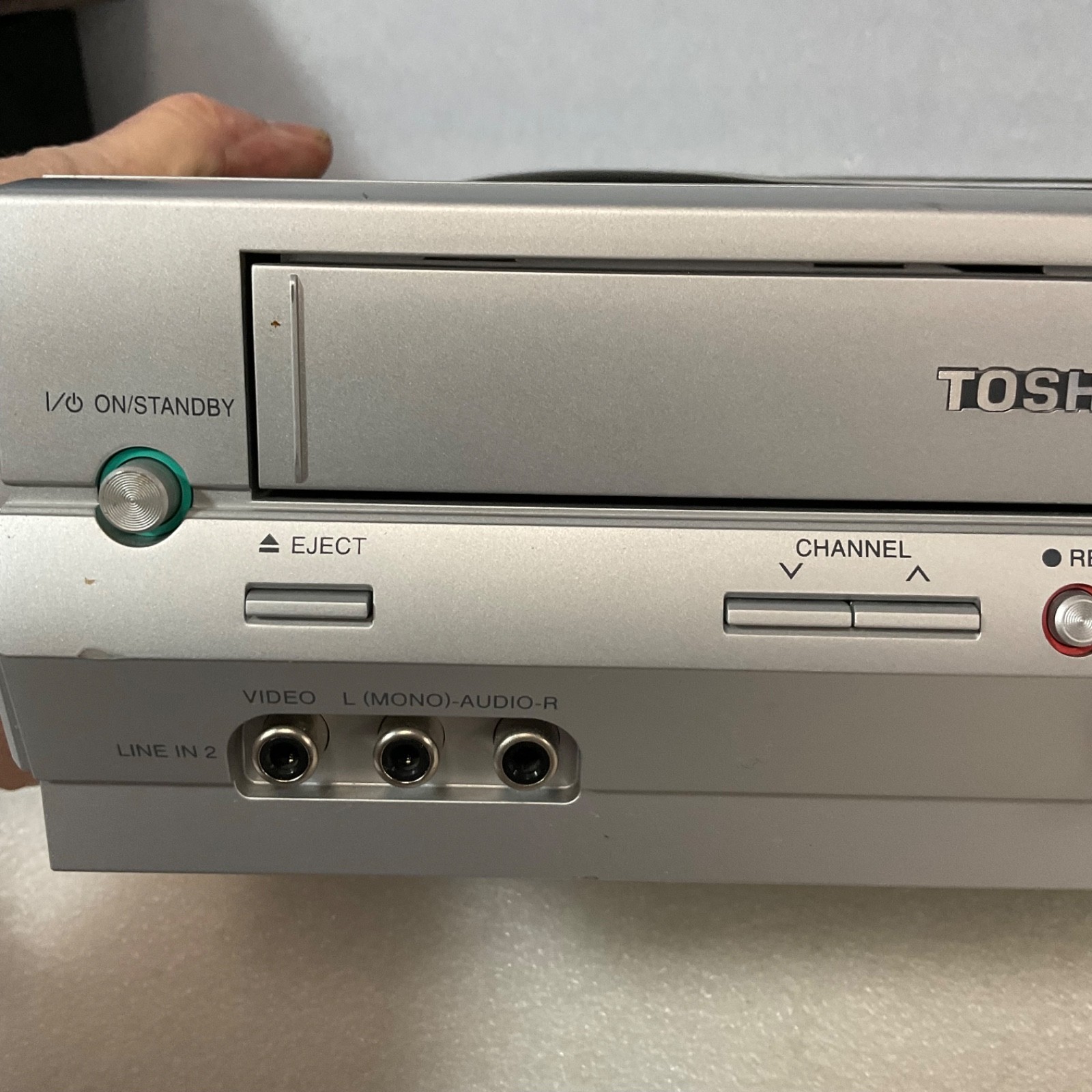 Toshiba SD-KV550SU DVD VCR Combo With Remote For Parts Not Working - Image 5