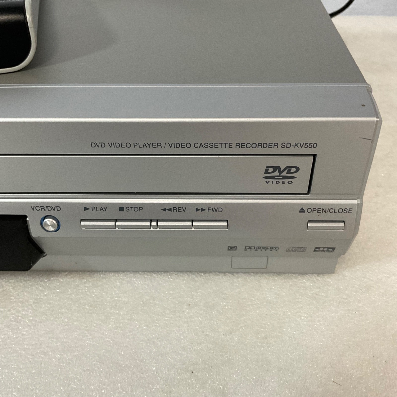 Toshiba SD-KV550SU DVD VCR Combo With Remote For Parts Not Working - Image 4