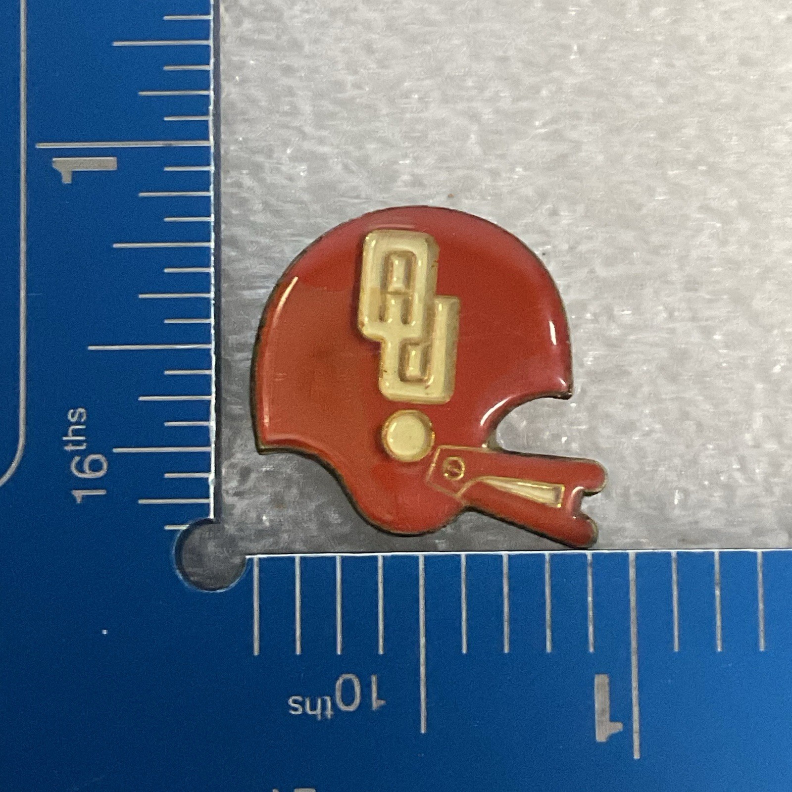 Oklahoma Sooners Football Helmet Pin Red Enamel Metal NCAA Collectible - Image 3