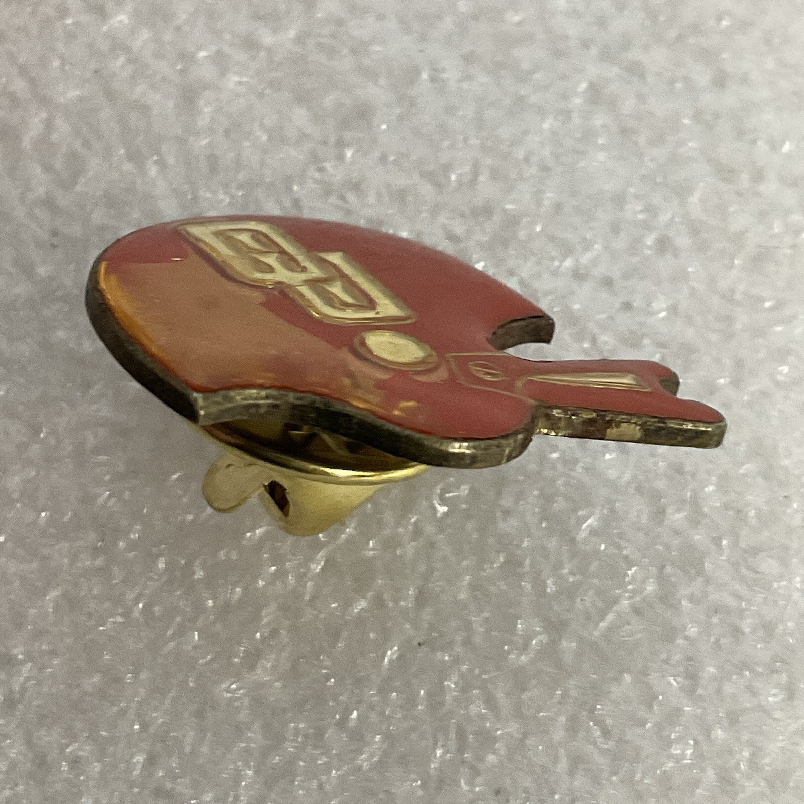 Oklahoma Sooners Football Helmet Pin Red Enamel Metal NCAA Collectible - Image 8