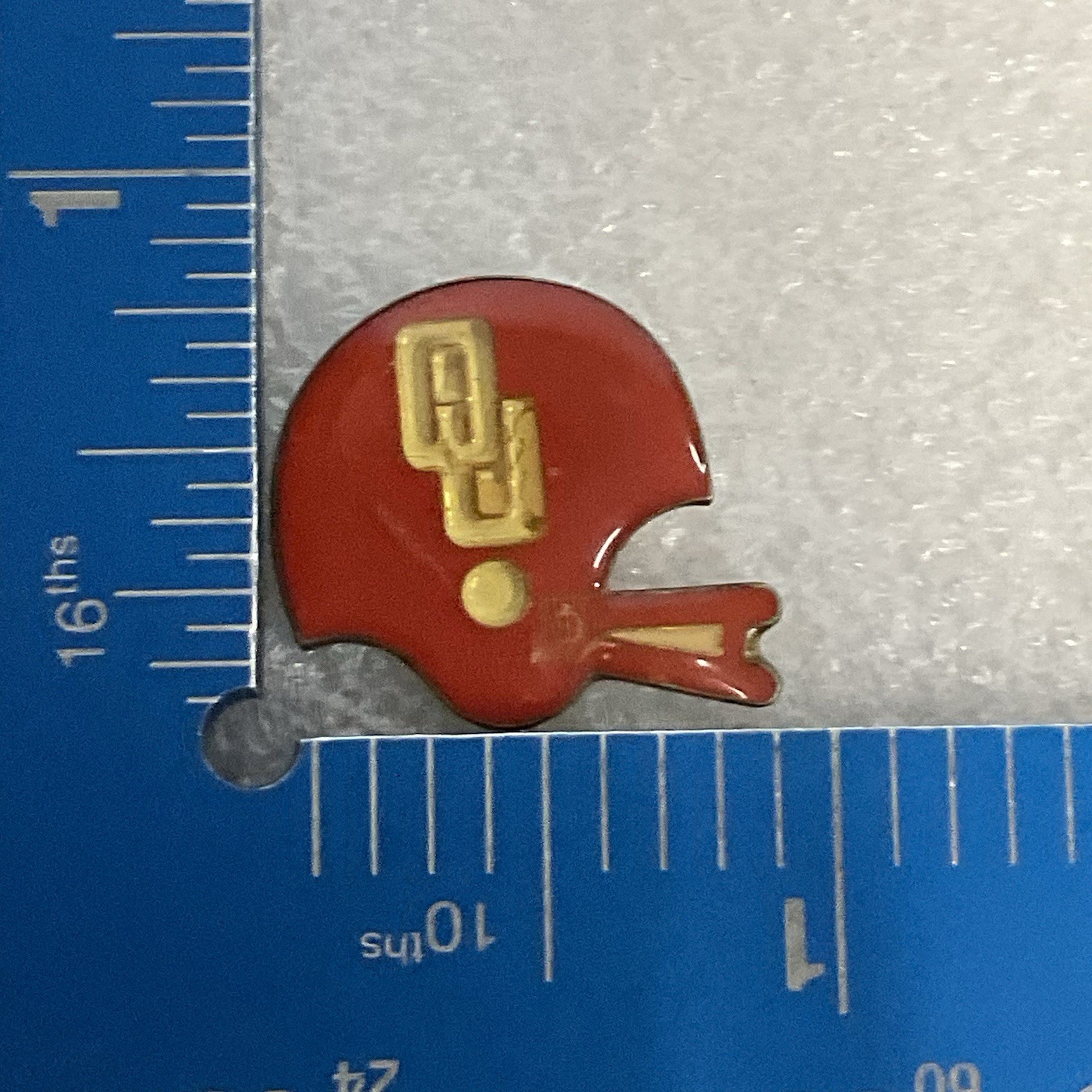 Vintage Oklahoma Sooners Football Helmet Pin Red Enamel NCAA Collectible OU - Image 3