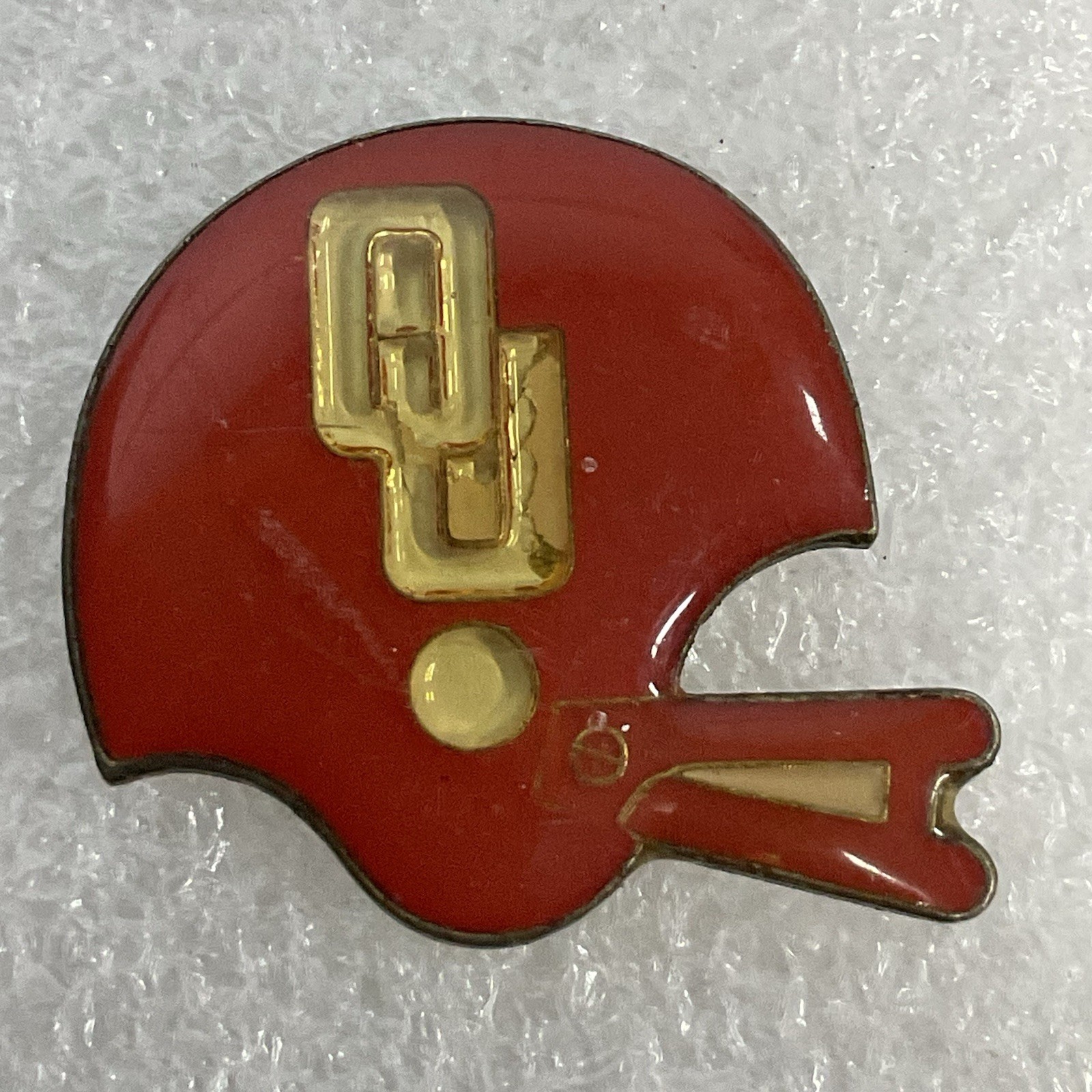 Vintage Oklahoma Sooners Football Helmet Pin Red Enamel NCAA Collectible OU - Image 1