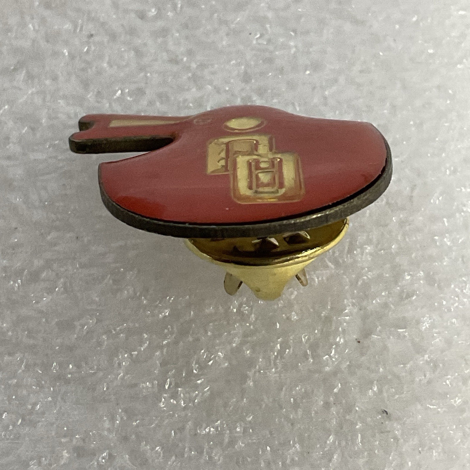 Vintage Oklahoma Sooners Football Helmet Pin Red Enamel NCAA Collectible OU - Image 7