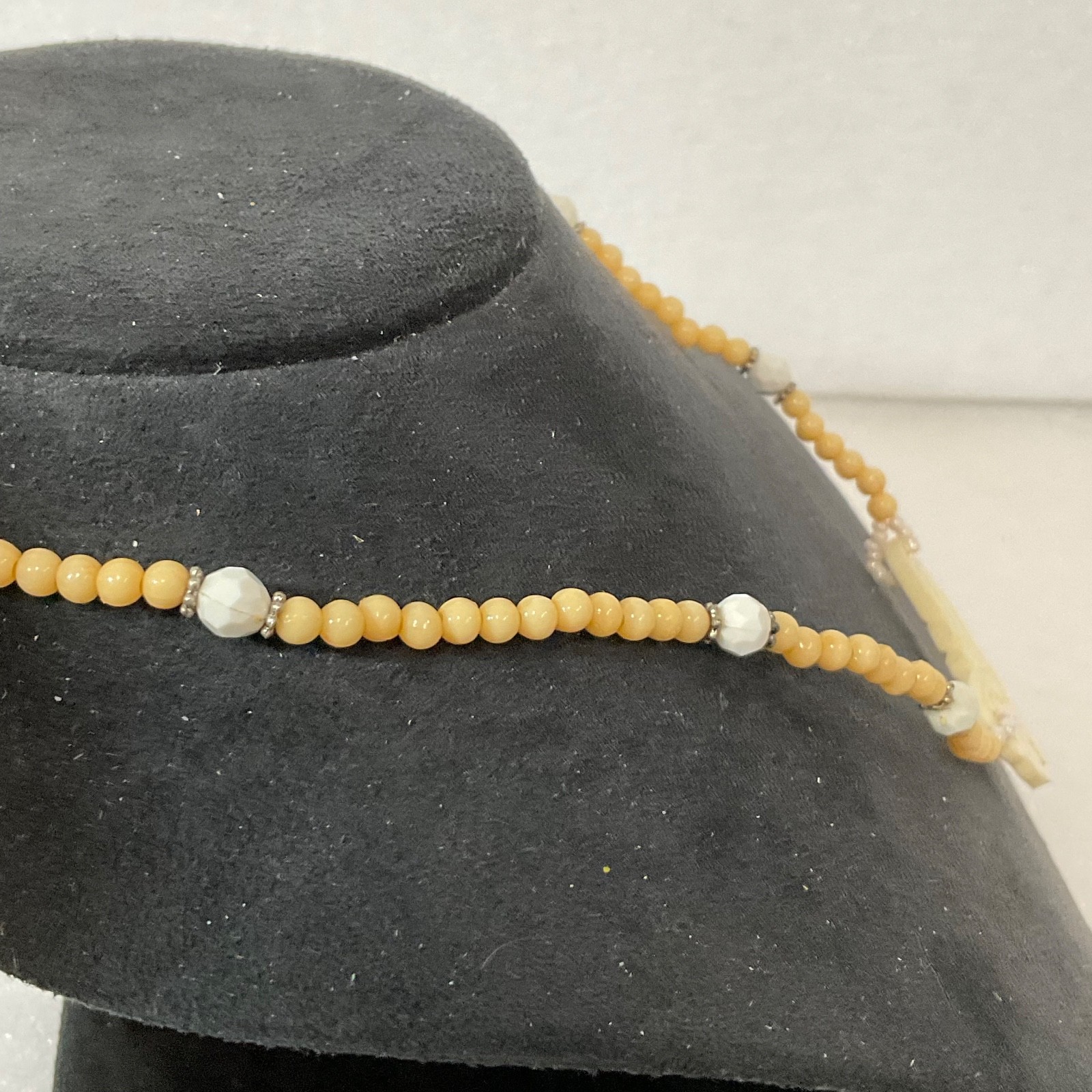 17in Yellow Beaded Necklace Carved Floral Pendant Adjustable Chain Boho Jewelry - Image 7