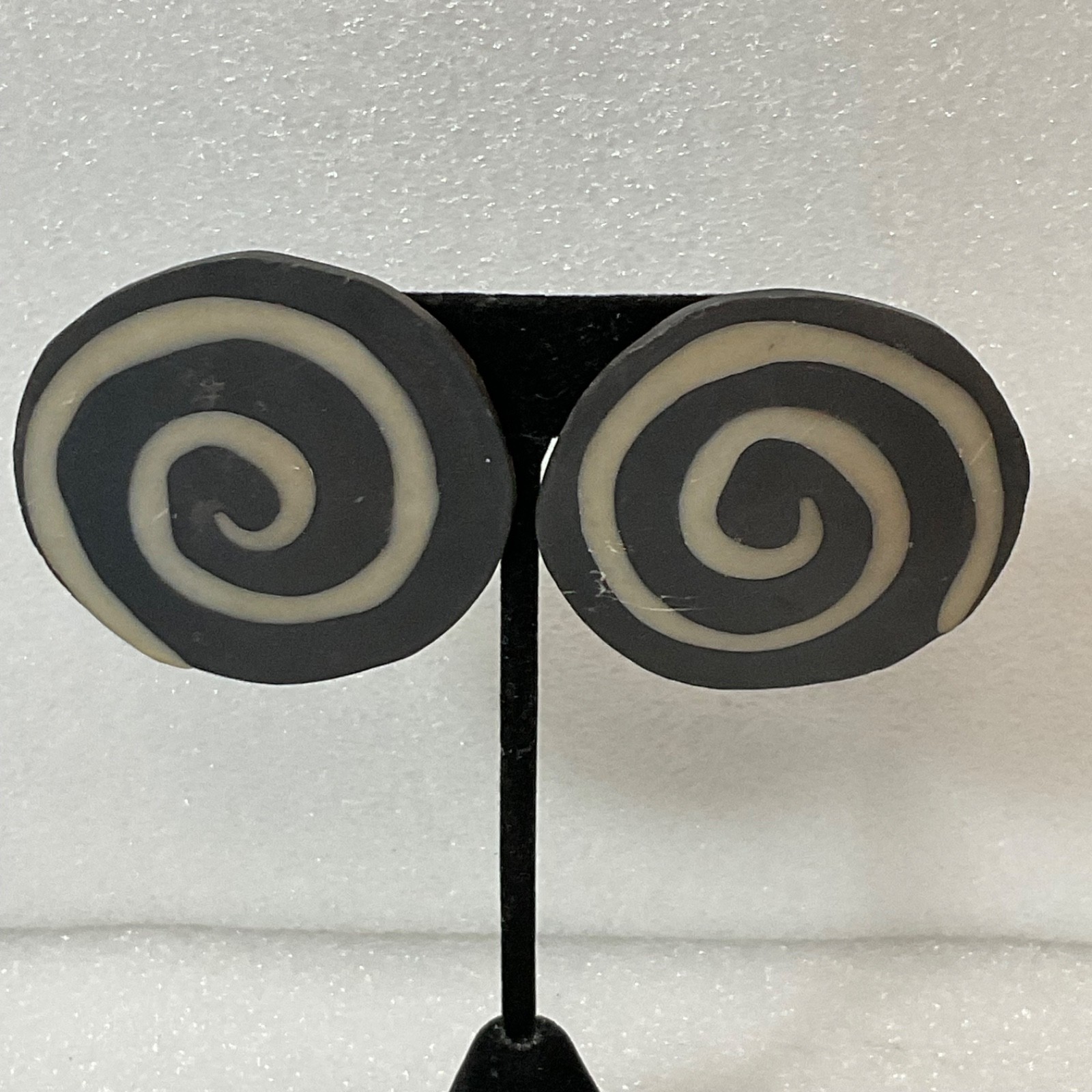 Vintage 1988 Three Girls Black White Spiral Round Earrings Signed Retro Post 2in - Image 1