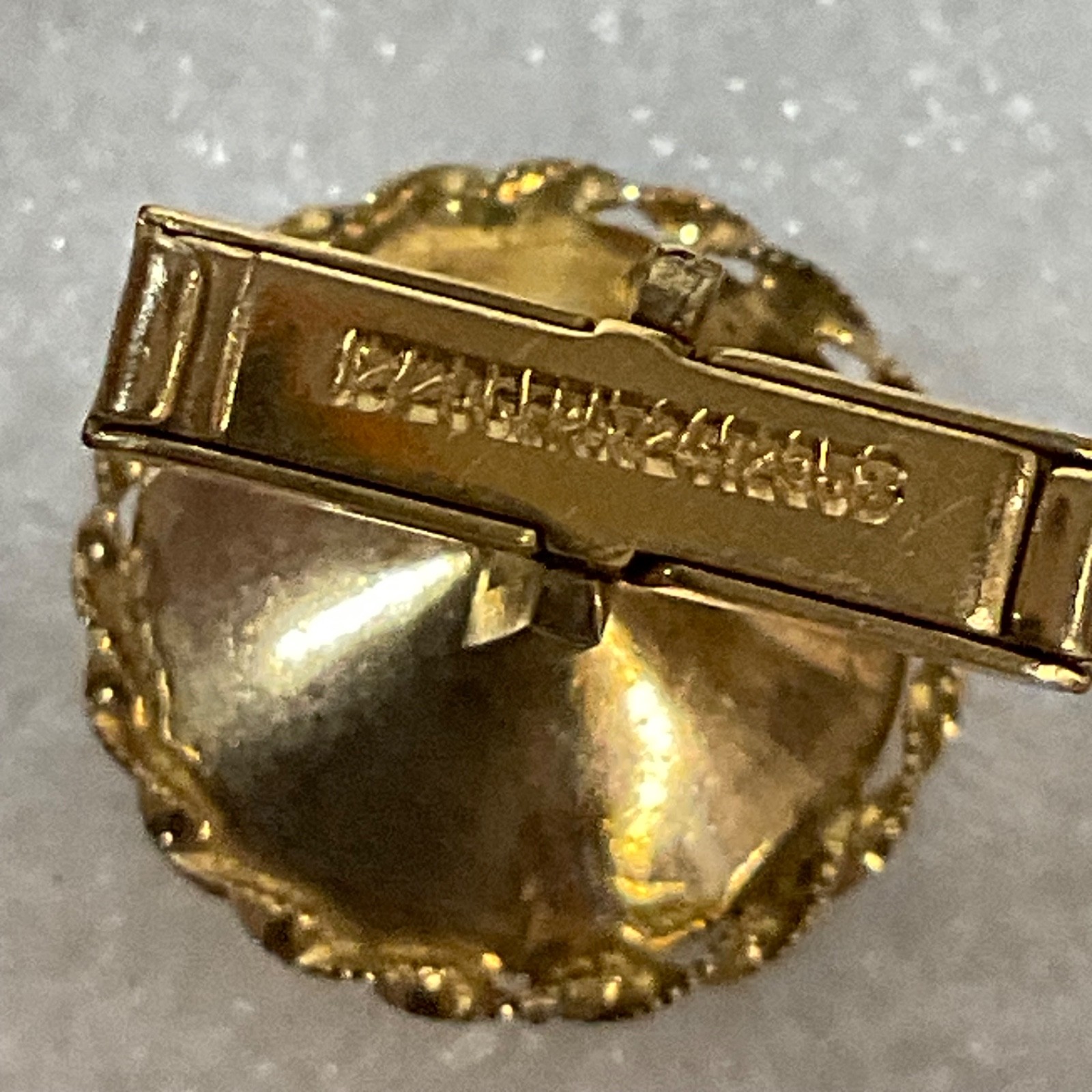 Vintage Gold Tone Cufflinks with Faux Pearl Center 7.27g Classic Formal Jewelry - Image 7