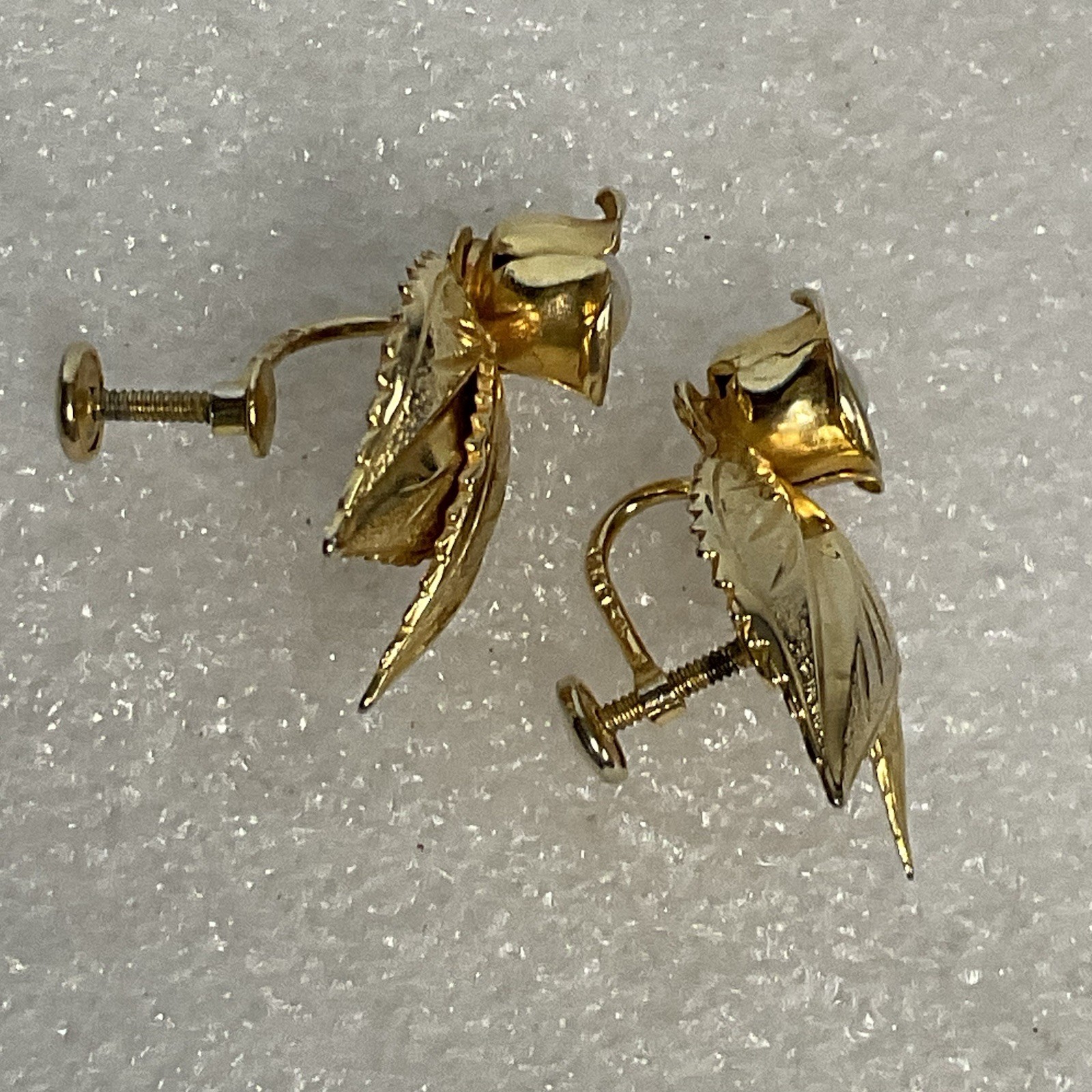 Vintage Gold Tone Leaf Clip On Earrings with Faux Pearl Floral Accents - Image 5