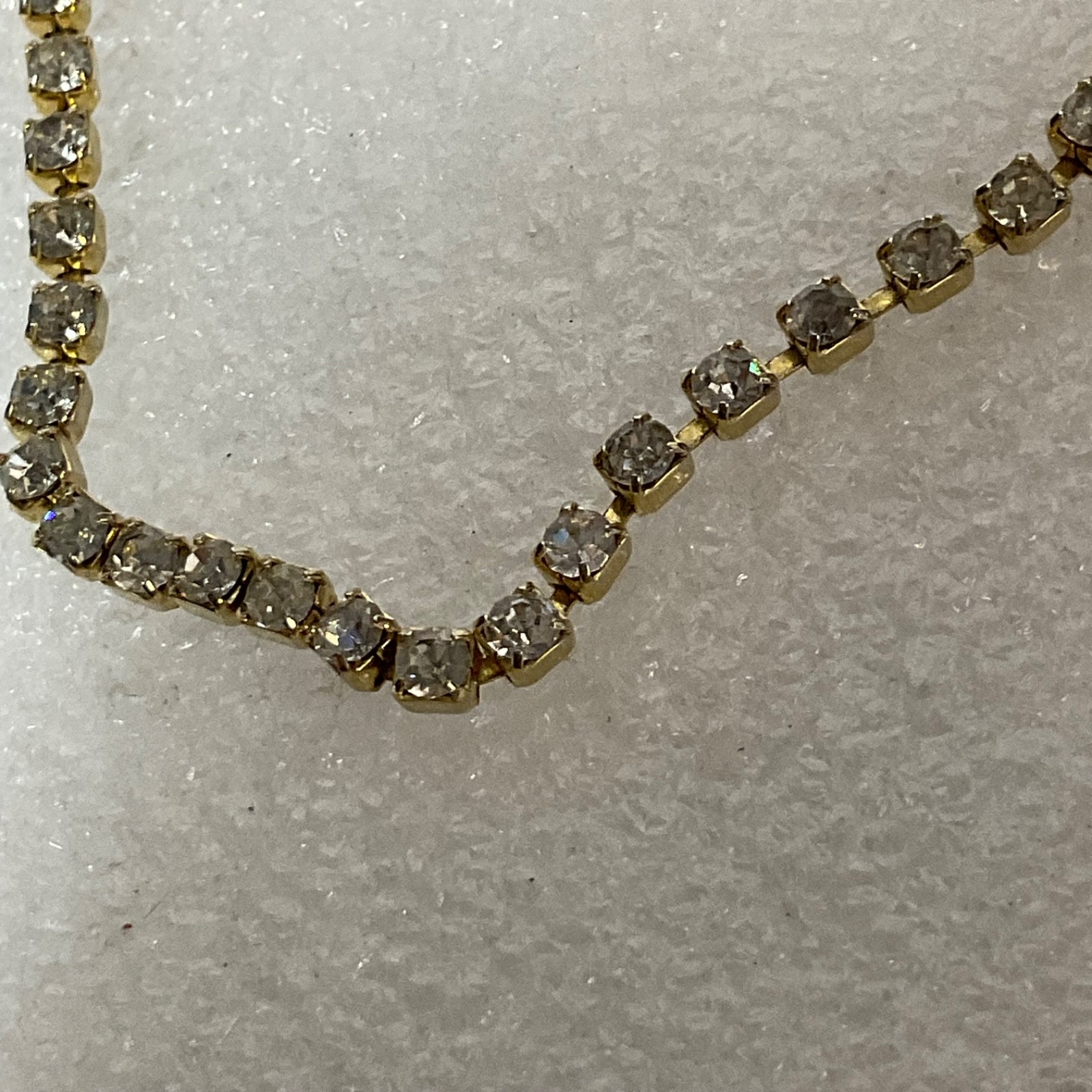 7in Gold Tone Tennis Bracelet Clear Rhinestones 4.13g Box Clasp Jewelry - Image 7