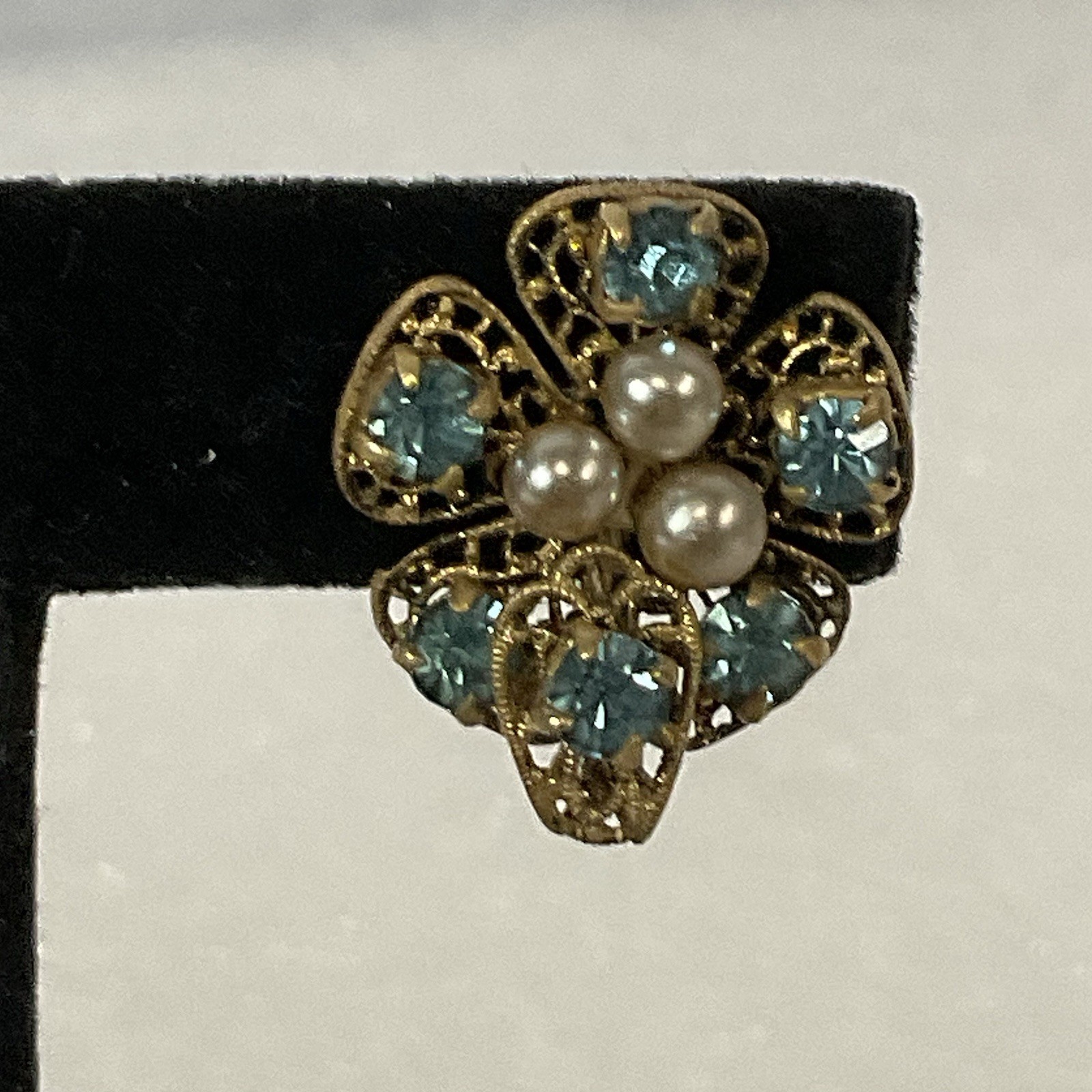 Vintage Czech Blue Rhinestone Pearl Gold Tone Screw Back Clip-On Earrings - Image 10