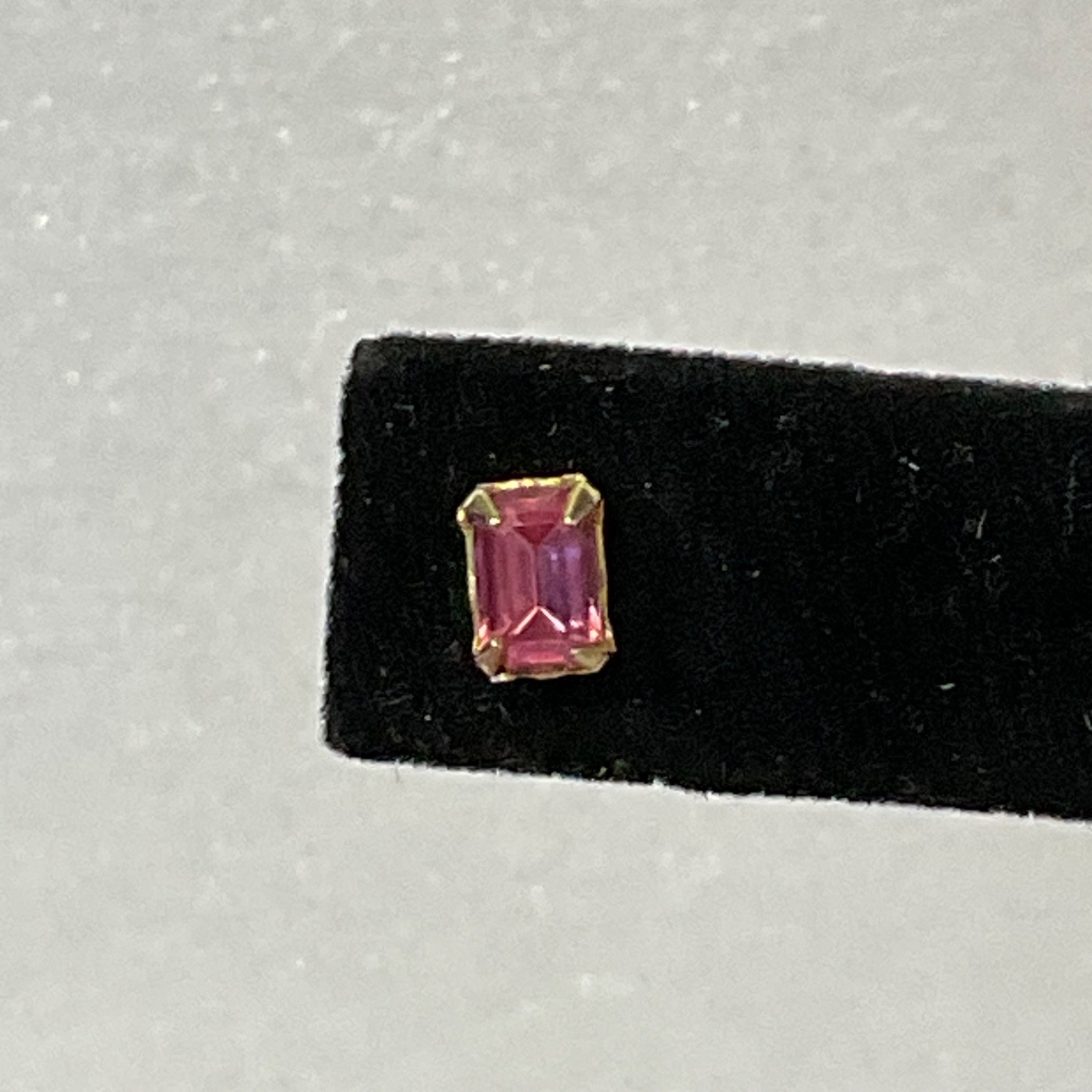 Vintage Pink Emerald Cut Crystal Stud Earrings Gold Tone Post 0.83g Small Jewelr - Image 2