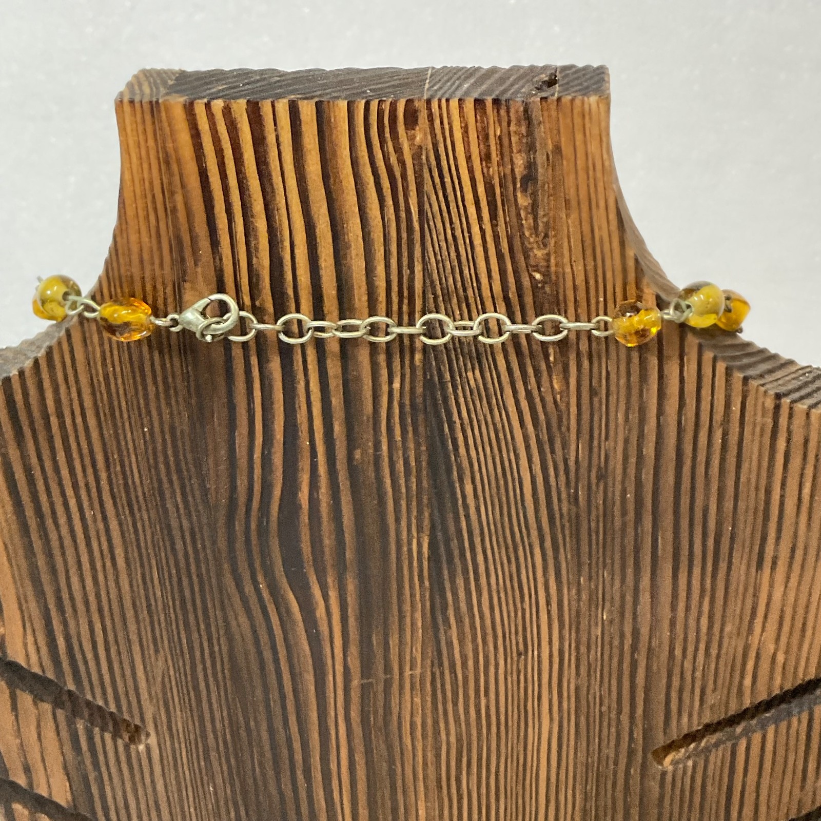 18in Amber Tone Glass Bead Necklace with Round Pendant Vintage Boho Jewelry - Image 4
