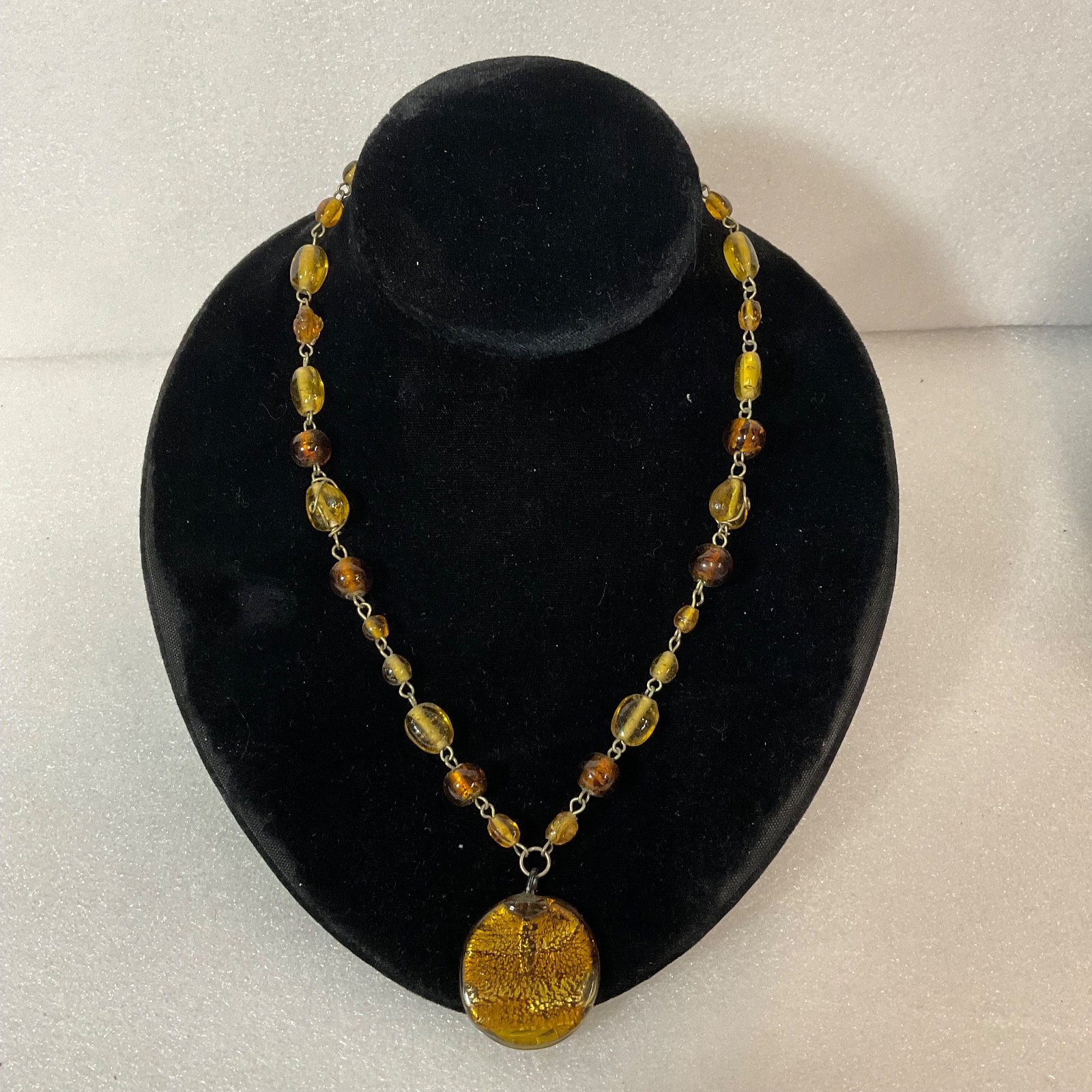 18in Amber Tone Glass Bead Necklace with Round Pendant Vintage Boho Jewelry - Image 7