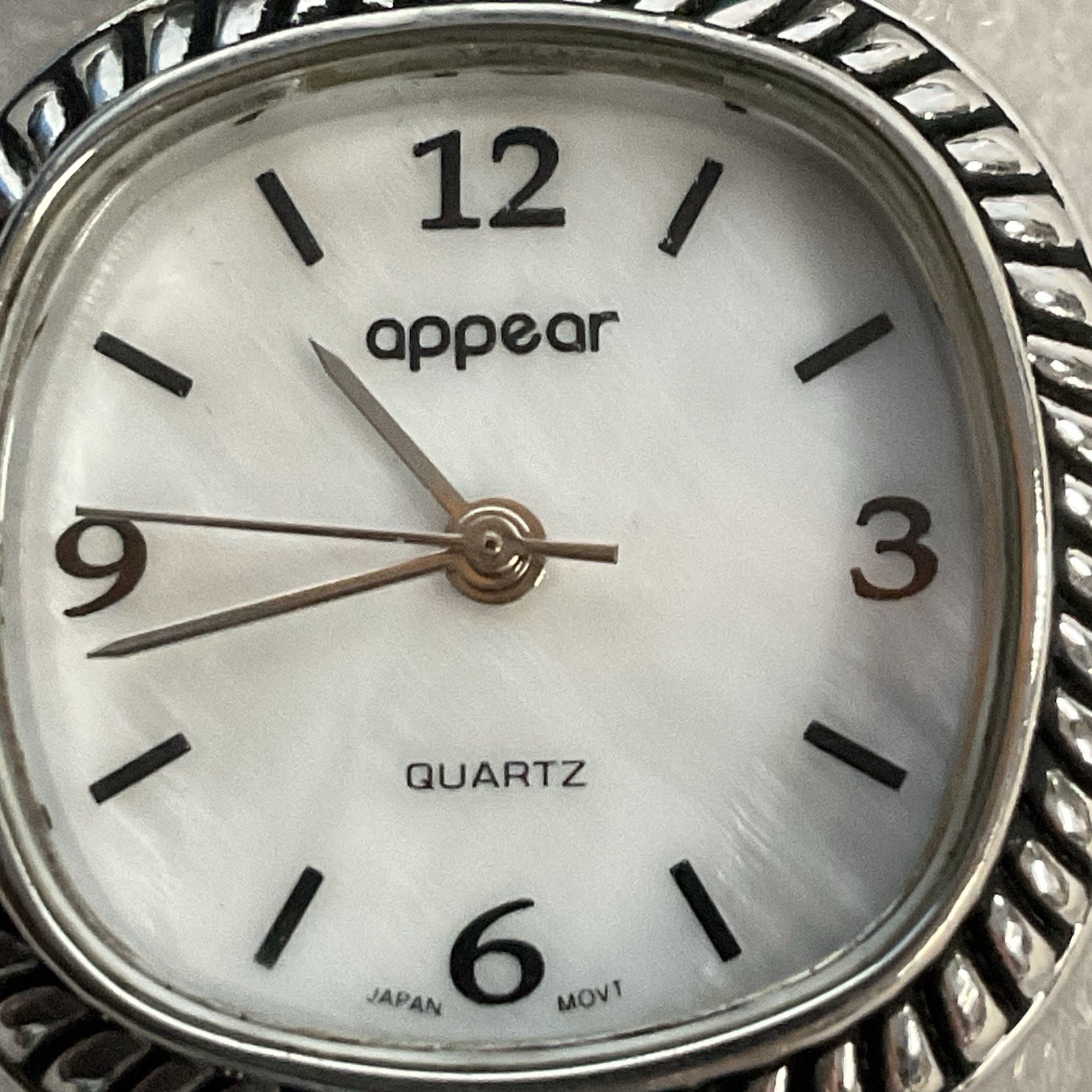 Appear Quartz Watch With Leather & Stone Bracelet Band GnuFashion - Image 3