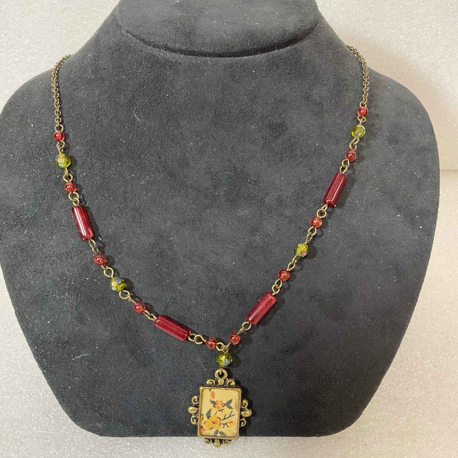 17in Hand Painted Floral Pendant Necklace Red & Green Beads Brass Tone Chain 14. - Image 2