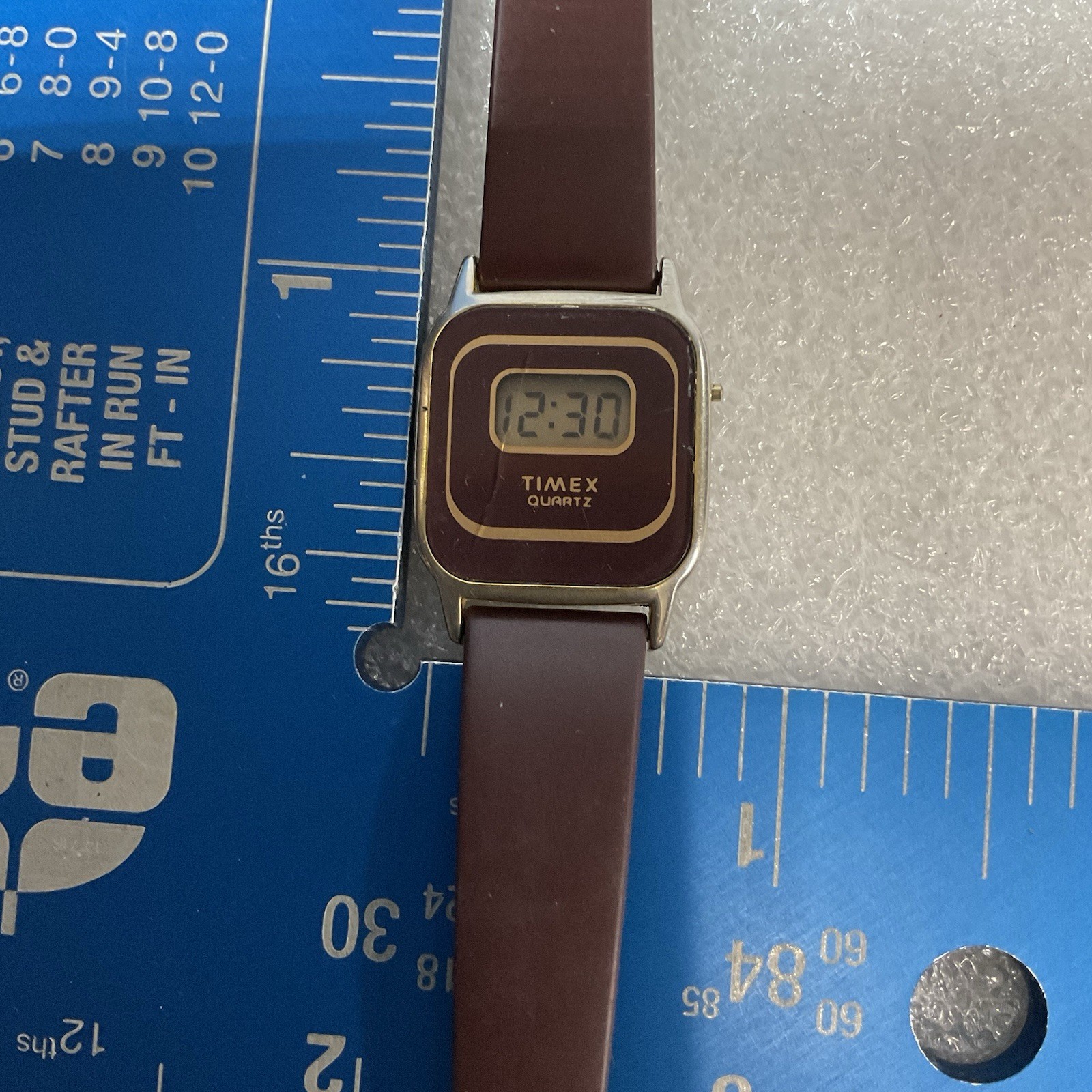 Vintage Timex Quartz TCell Ladies Watch Tested Scratched Face - Image 16